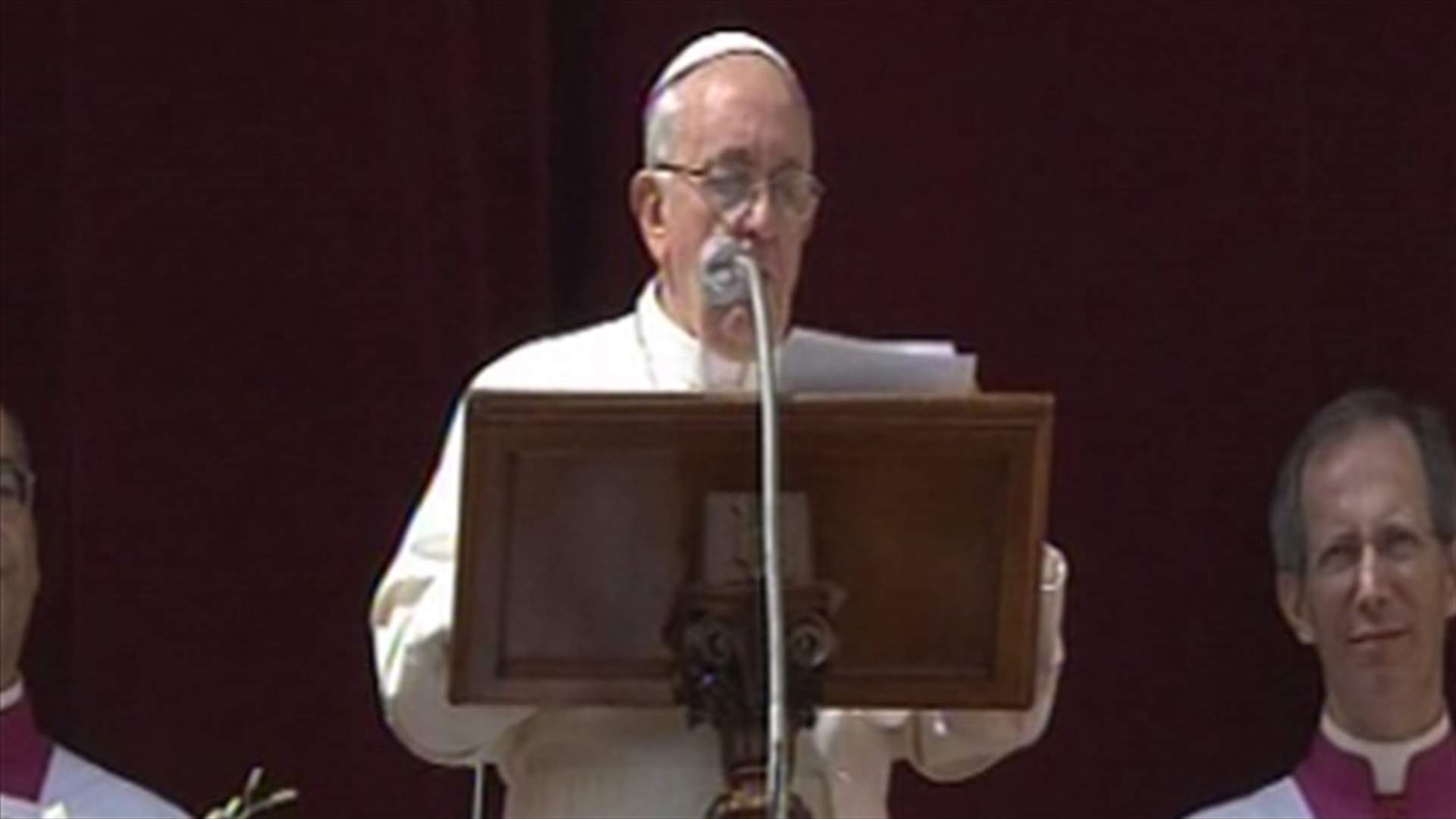 Pope appeals for peace, end to Korea tensions, in Easter message 