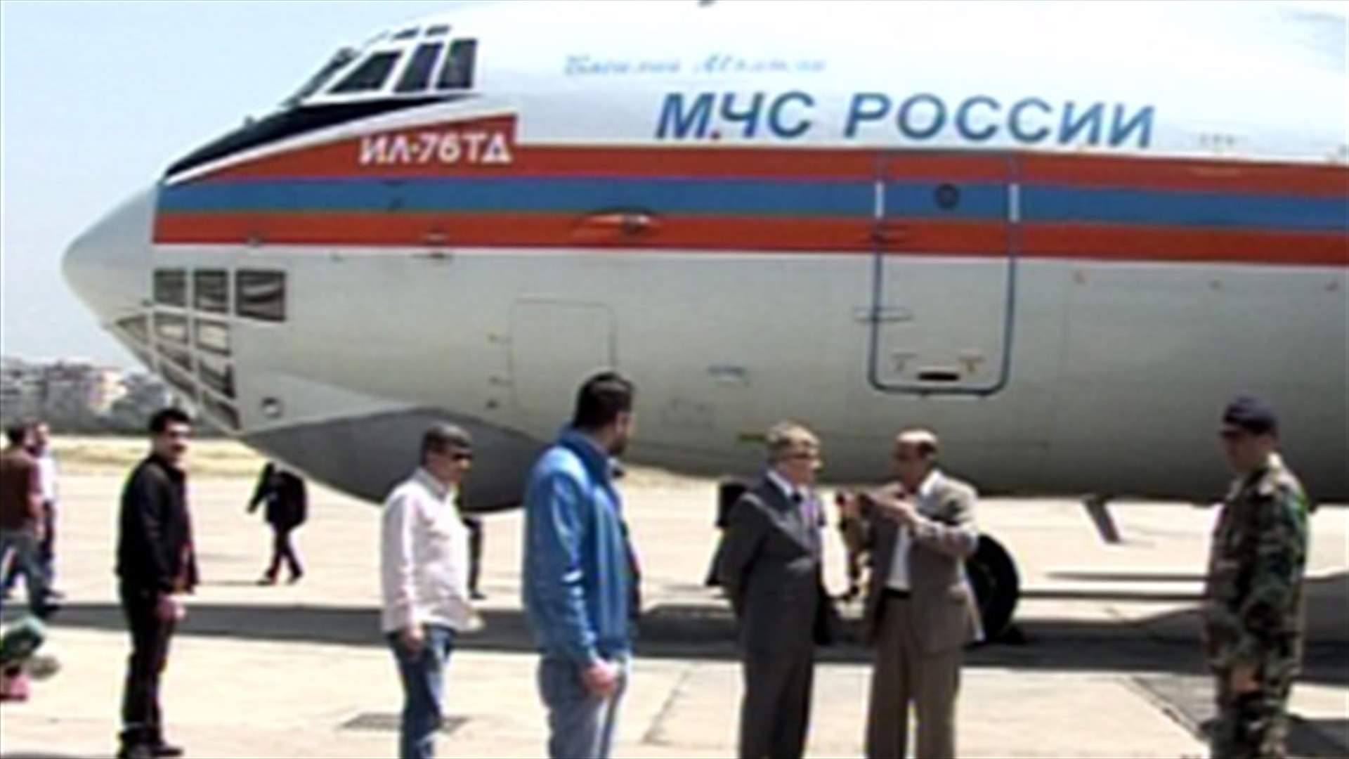 REPORT: Russian airplane provides displaced Syrians with food