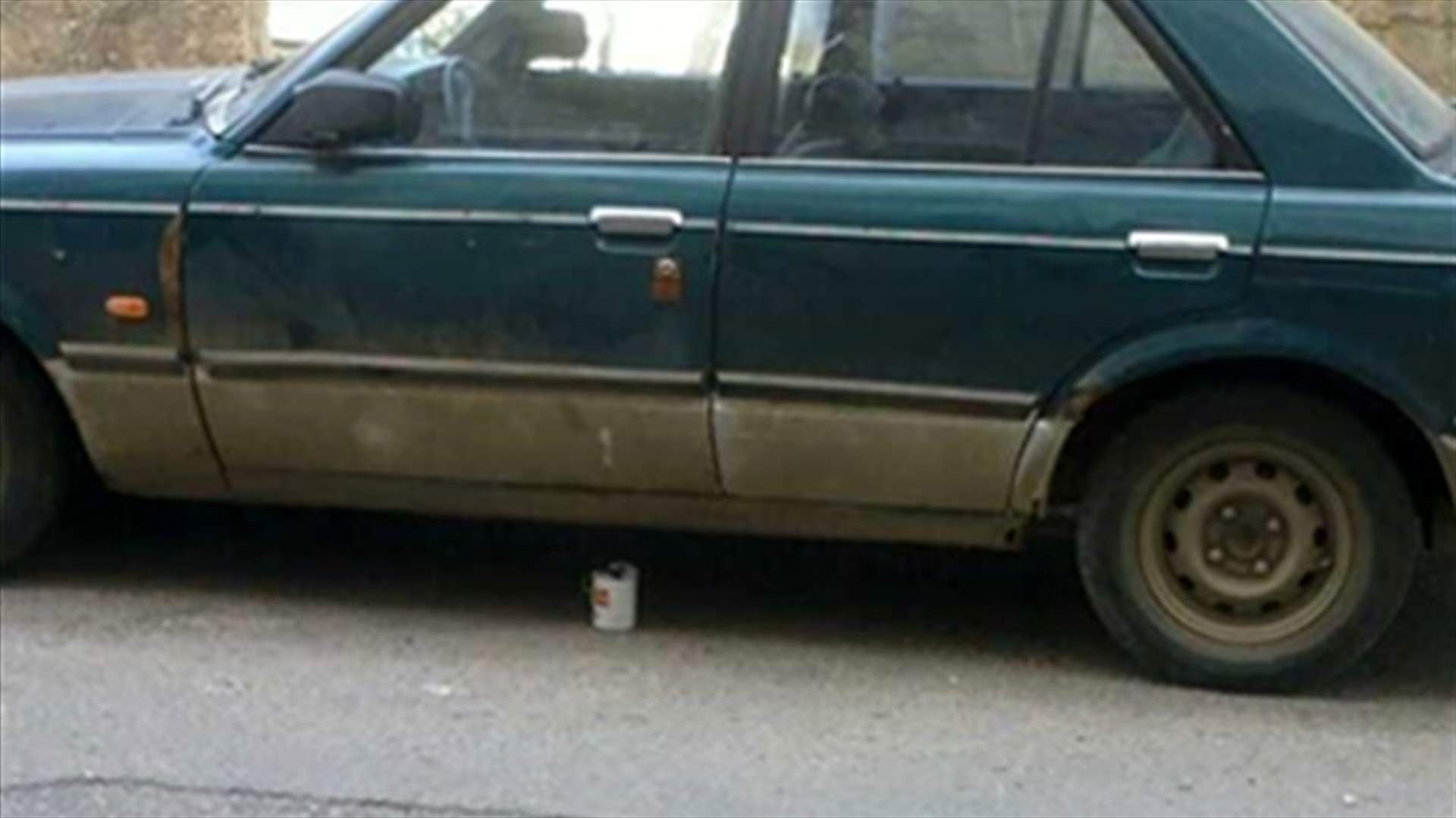 Bomb found under car in Tripoli