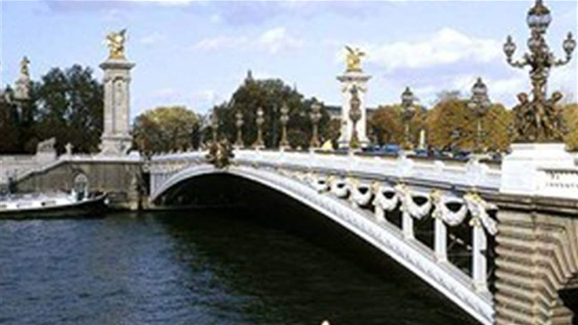 Brazen theft from Parisian bridge baffles city