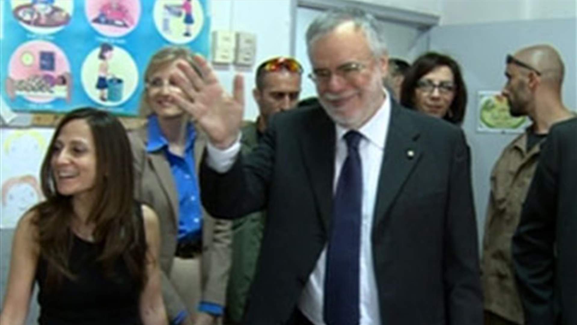 Italian Cooperation Minister visits Syrian refugees in Lebanon