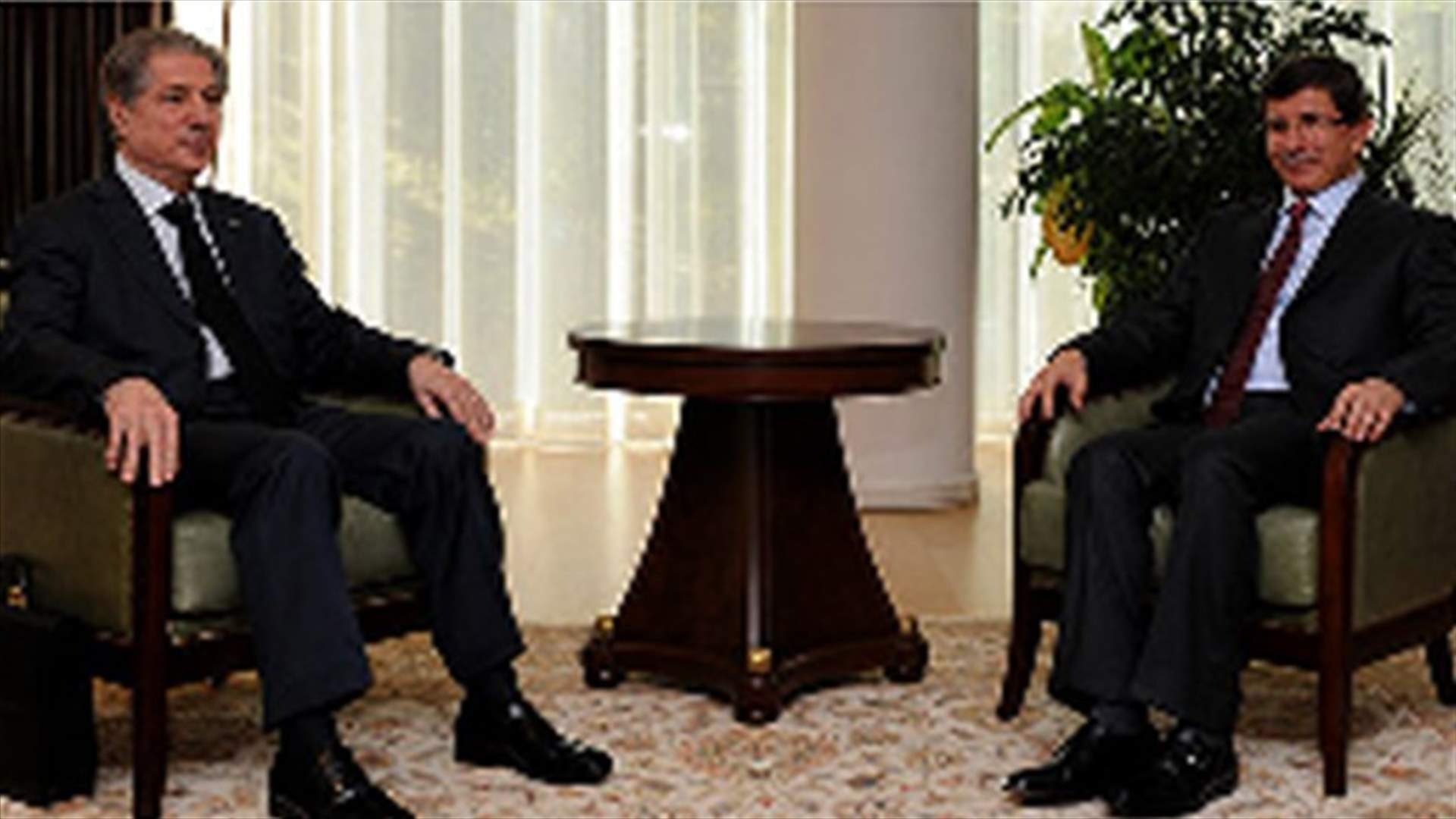 الجميل يدعو من تركيا لمساعدة كل الحركات العربية في المنطقة
