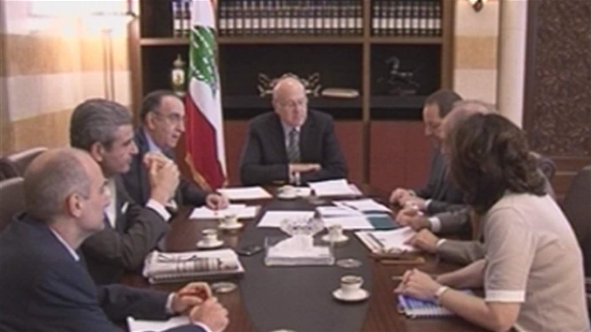 اجتماع في السراي للبحث في مرسوم الاجور 
