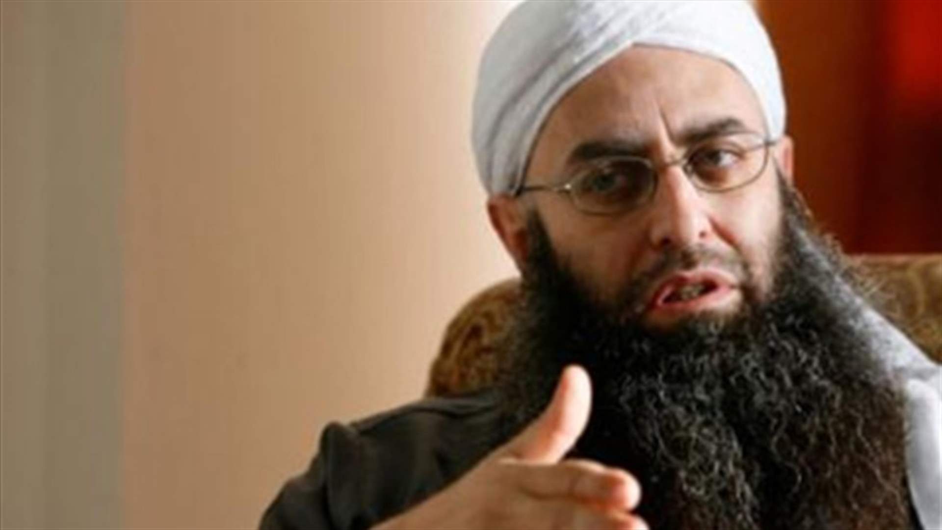 Assir asks supporters to shave their beards