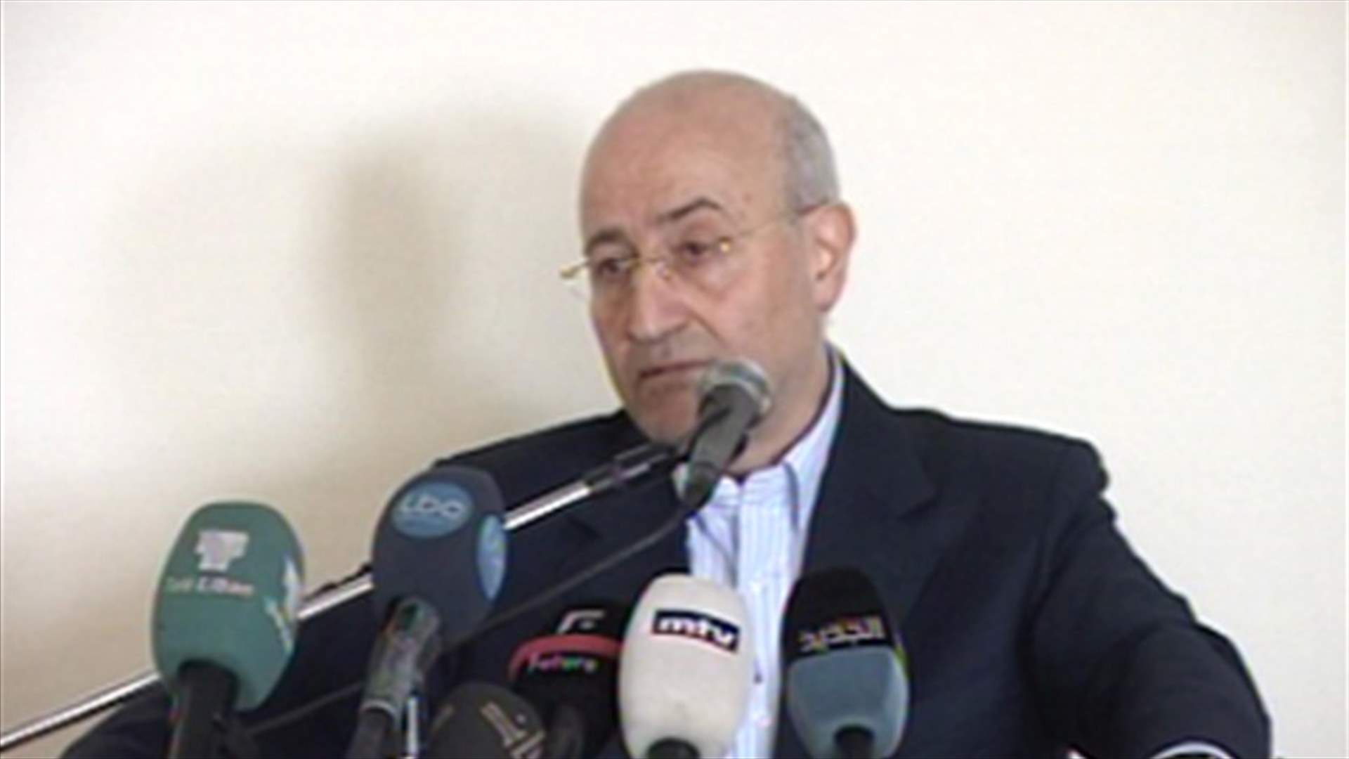 Aridi stresses need to facilitate cabinet formation