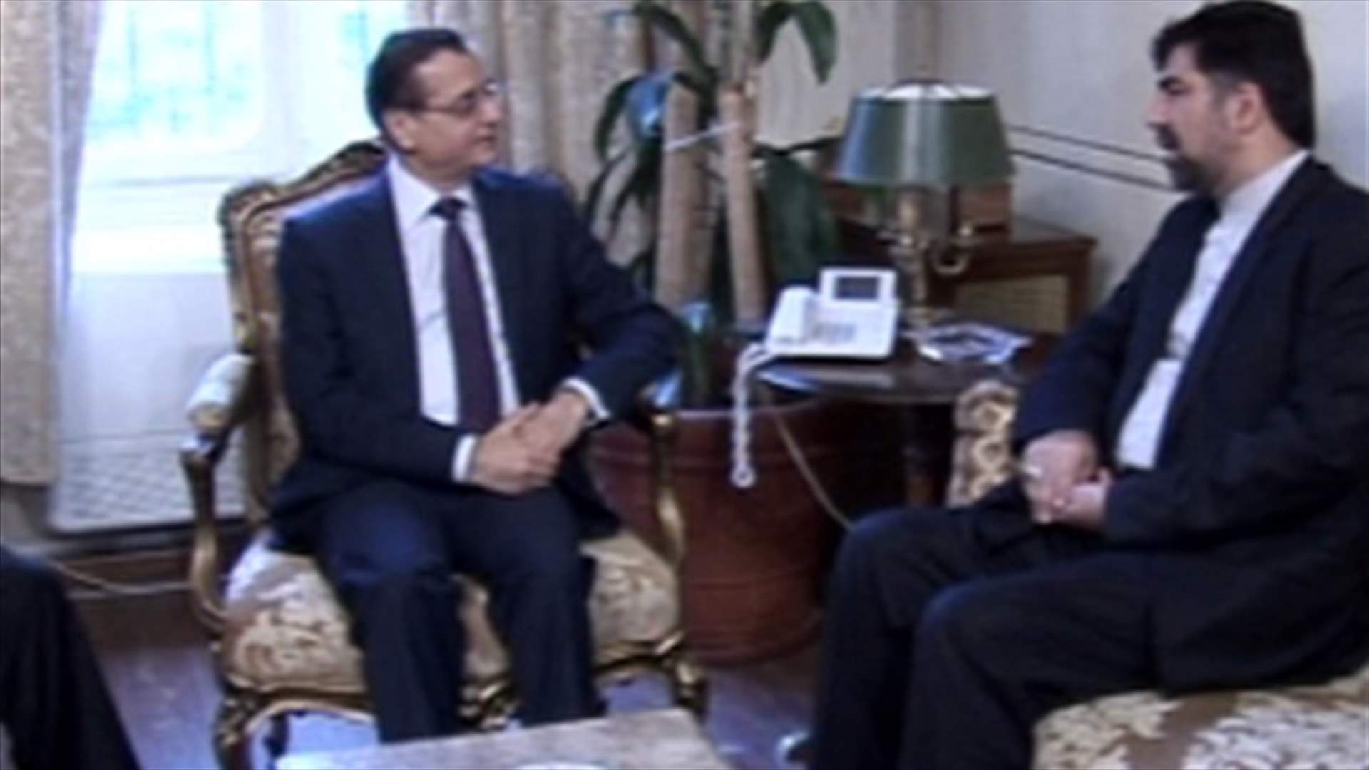 Mansour meets with Roknabadi, receives letter from Salehi
