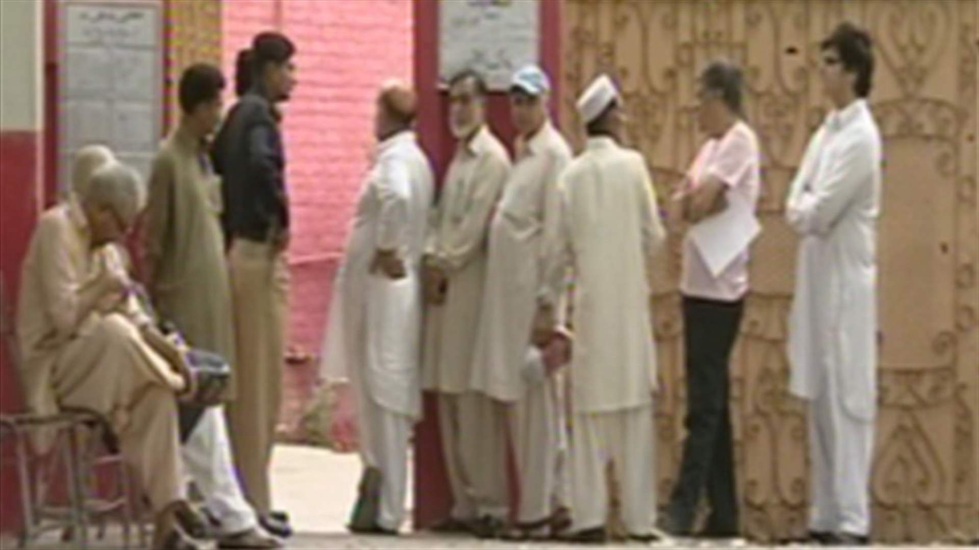 Pakistanis go to polls as 9 killed in bombings