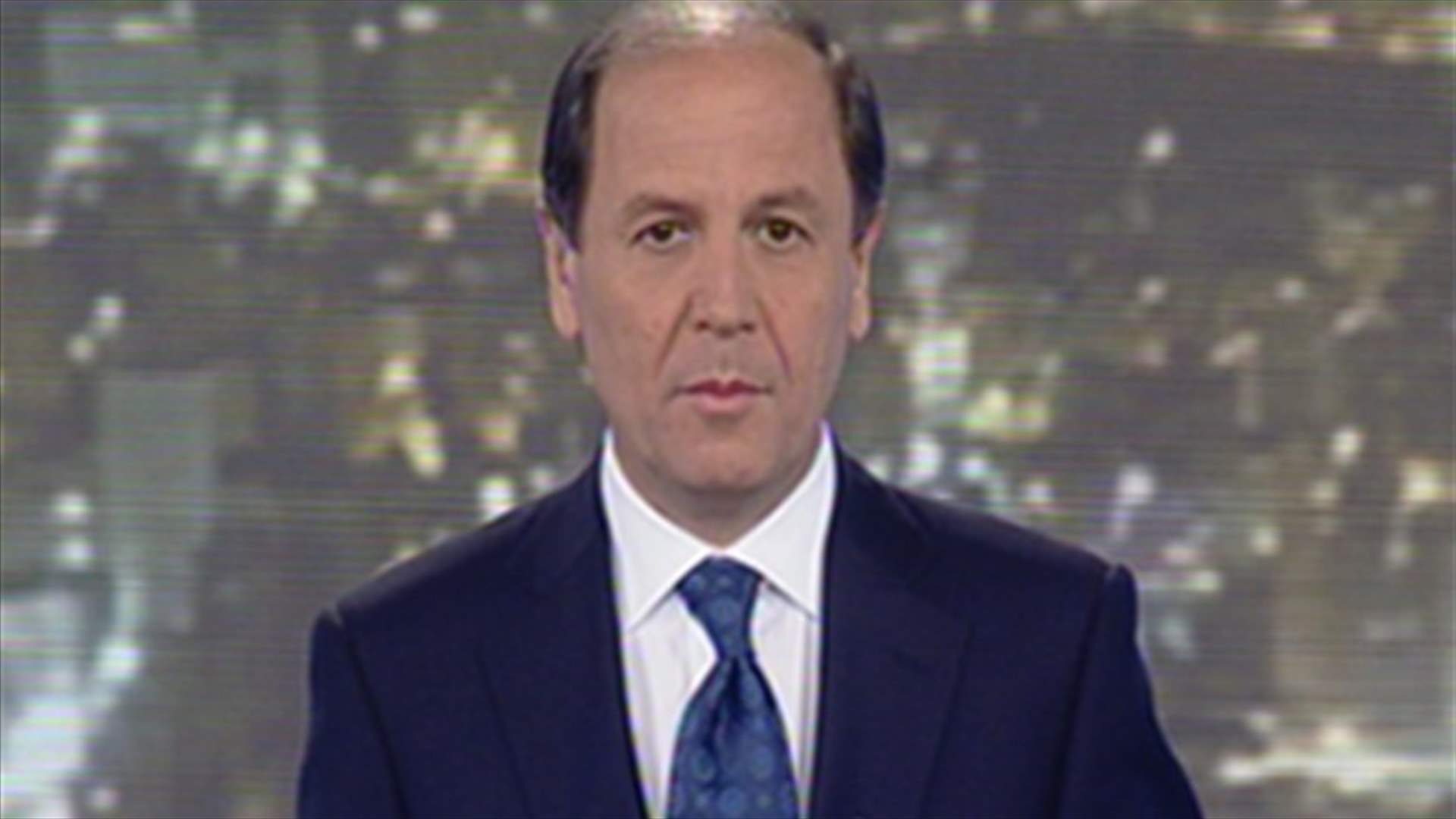 مقدمة النشرة المسائية 01 -11- 2011