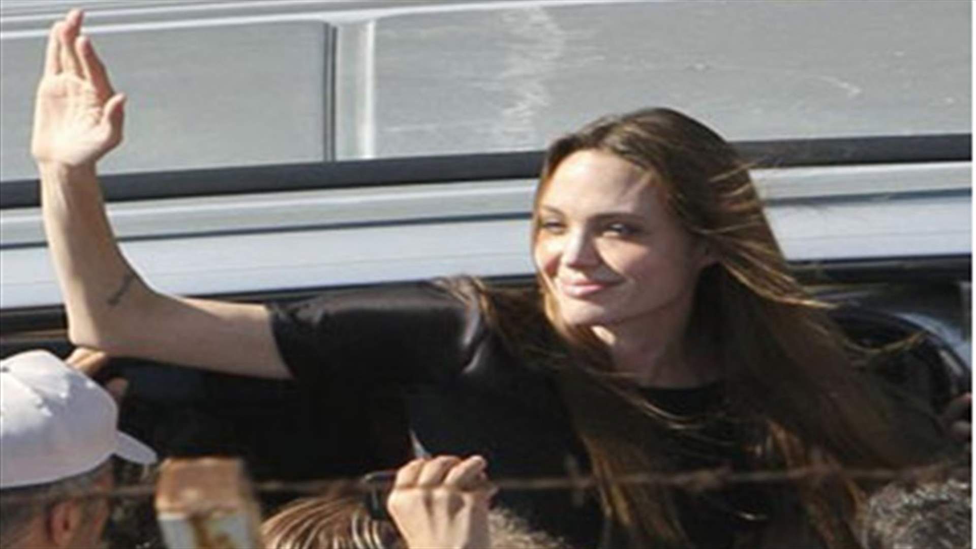 REPORT: Angelina Jolie plans to remove her ovaries