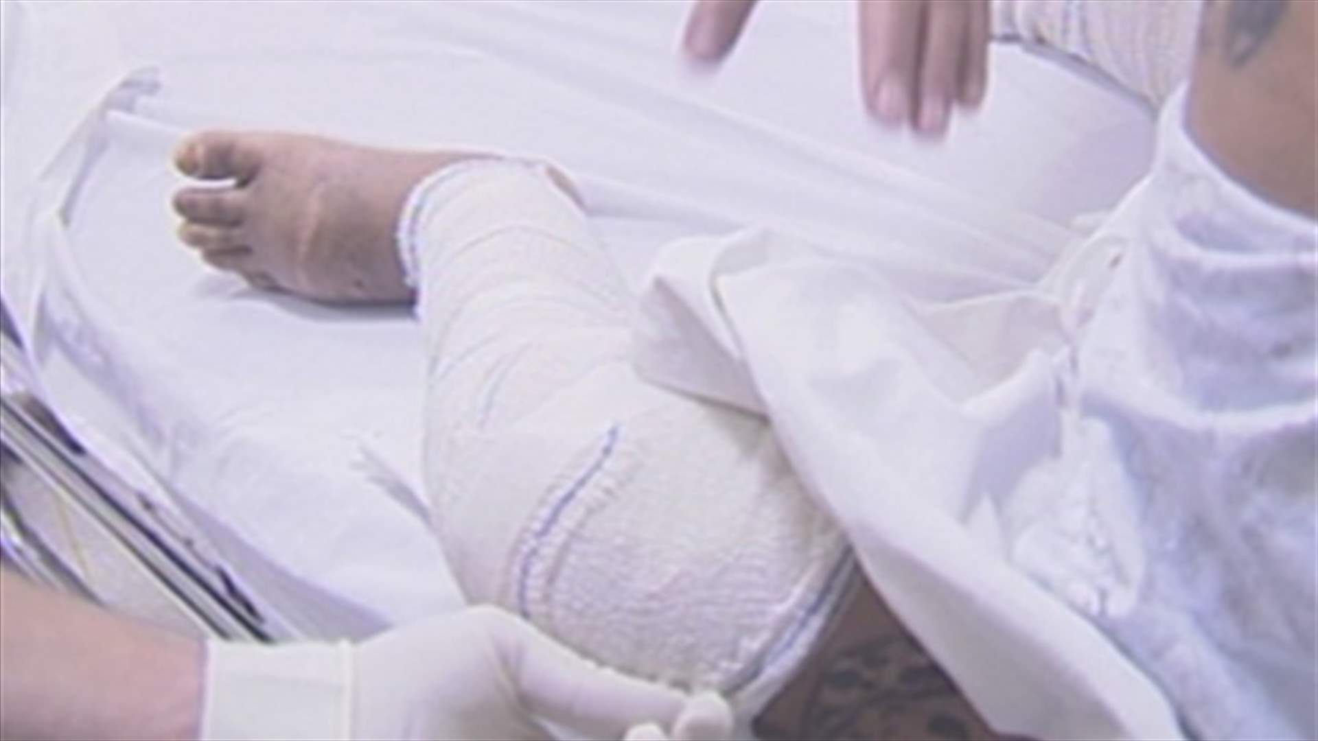 الطفل" ابراهيم د." يتعرض للتعذيب بأبشع الوسائل 