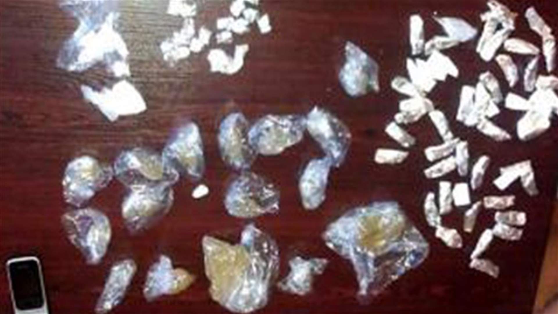 توقيف عضوين فاعلين من عصابة لترويج المخدرات