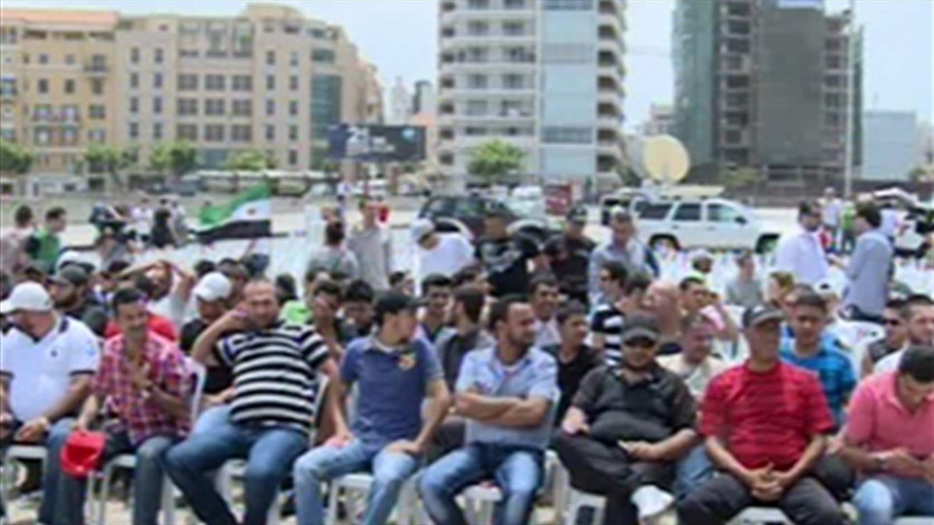 اعتصام مندّد بتدخل حزب الله بسوريا في ساحة الشهداء