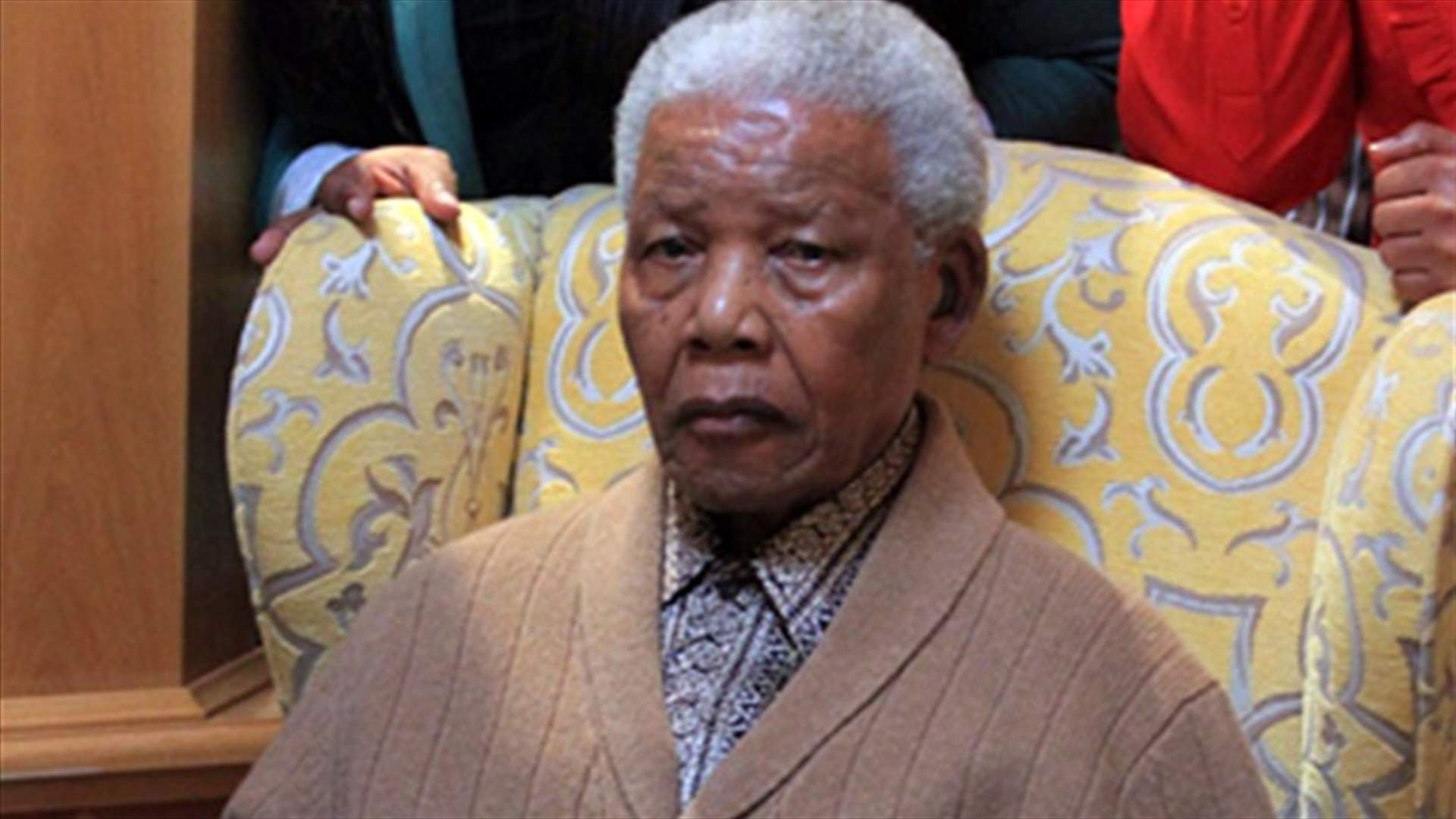 Mandela spends fourth day in hospital