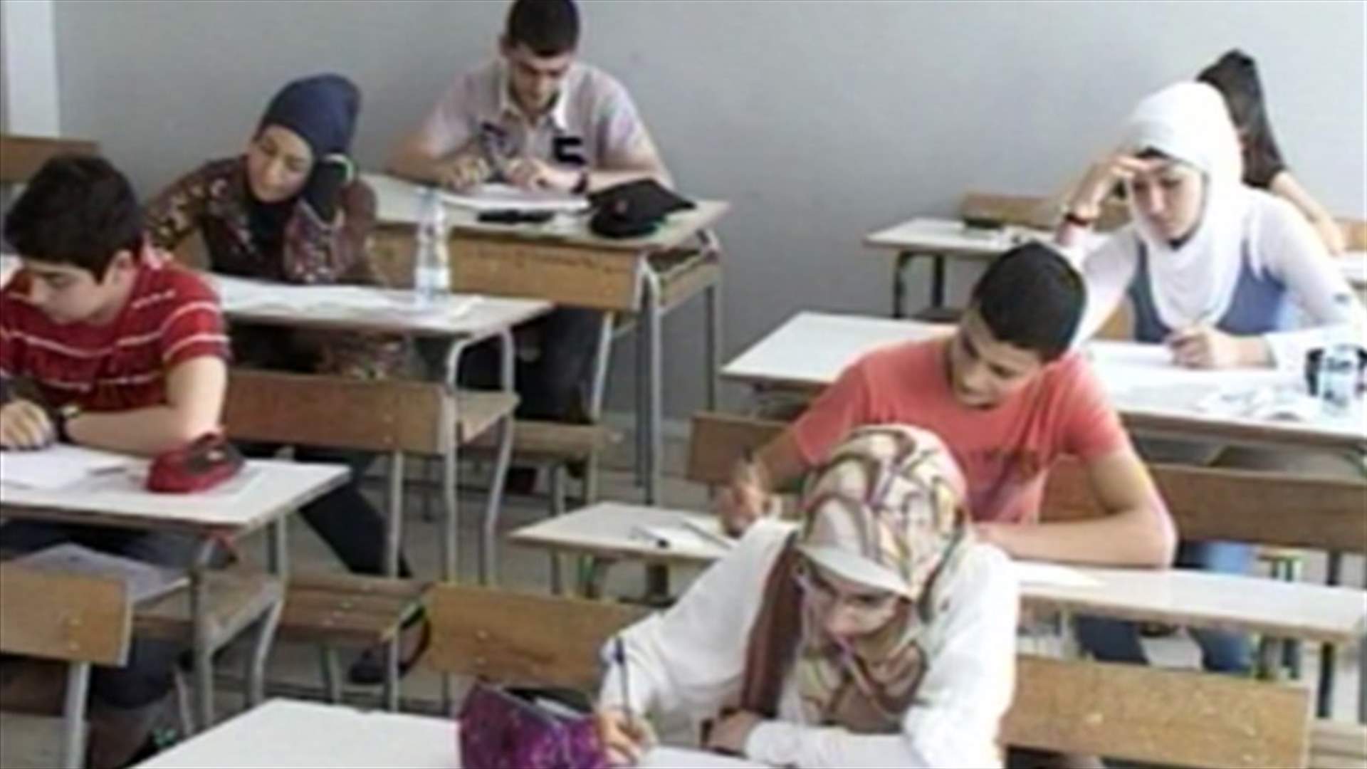 الامتحانات الرسمية بمواعيدها رغم مقاطعة الأساتذة التصحيح
