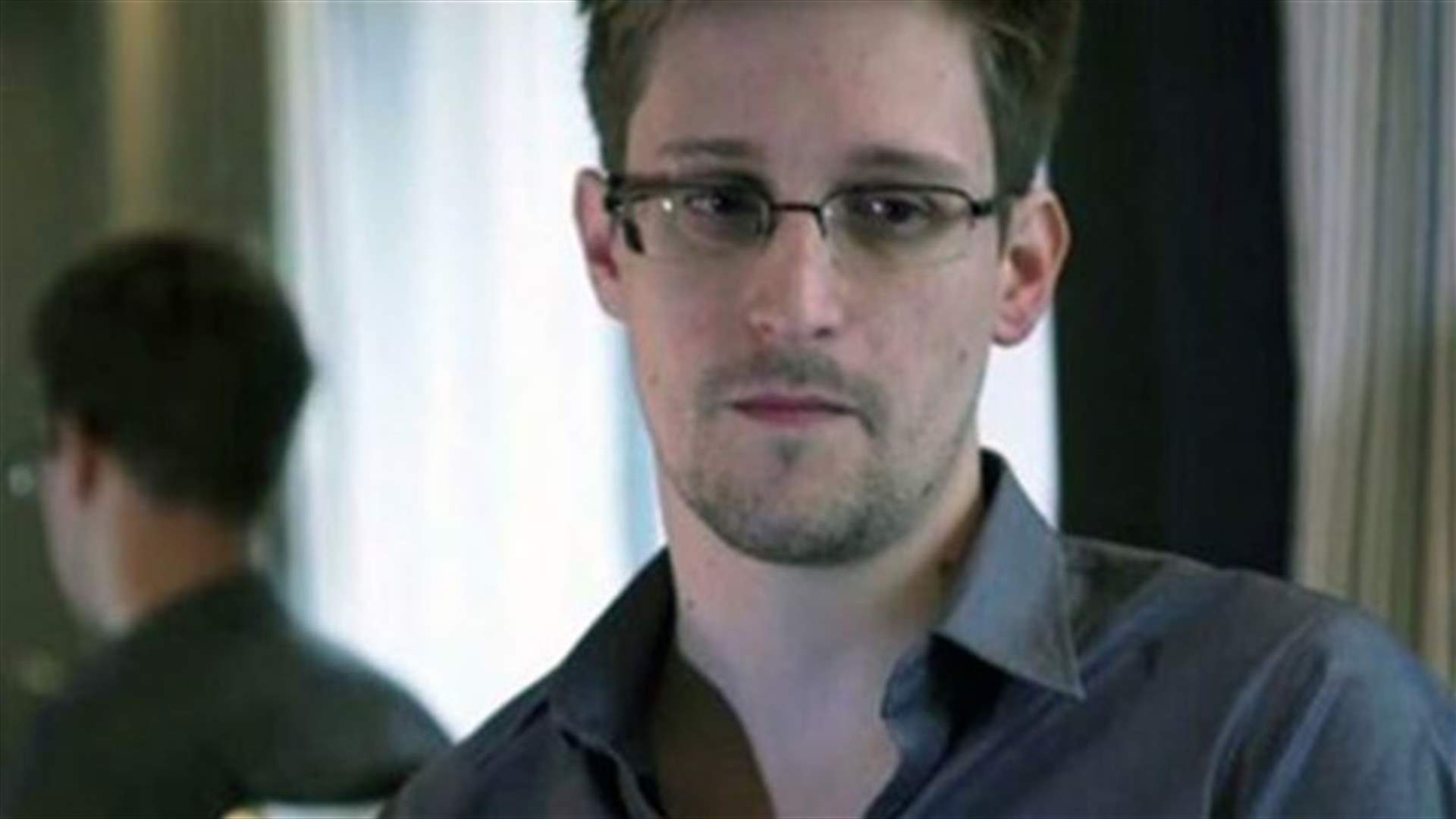 Britain asks airlines to block U.S. NSA leaker Snowden 