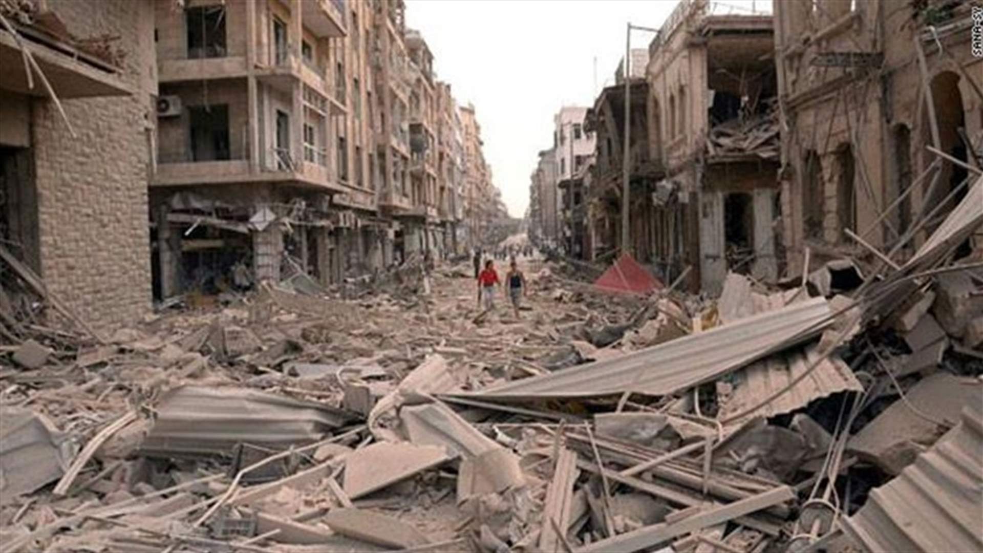 عشرات القتلى في ضربات جوية على حلب