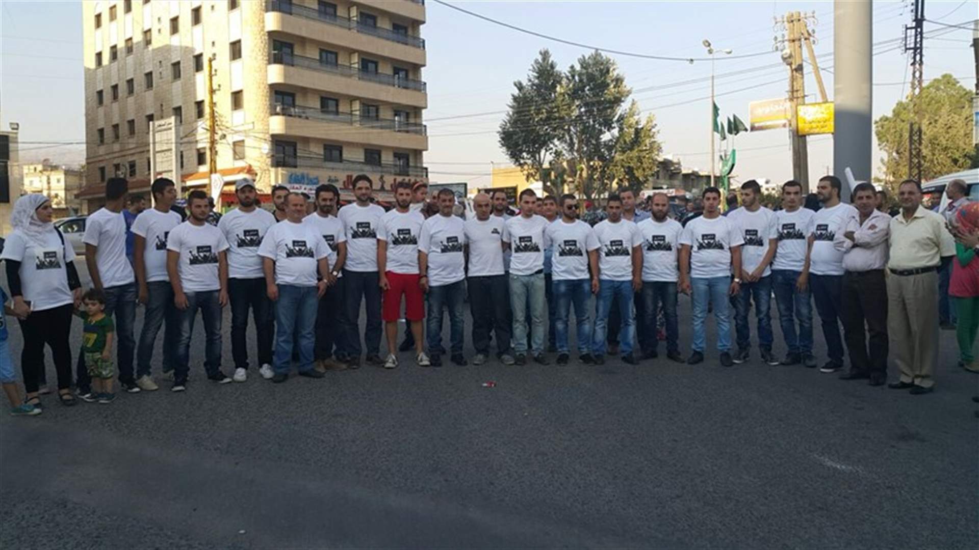 "عالطريق لأنو مجدل عنجر مش مزبلة" في ساحة شتورا
