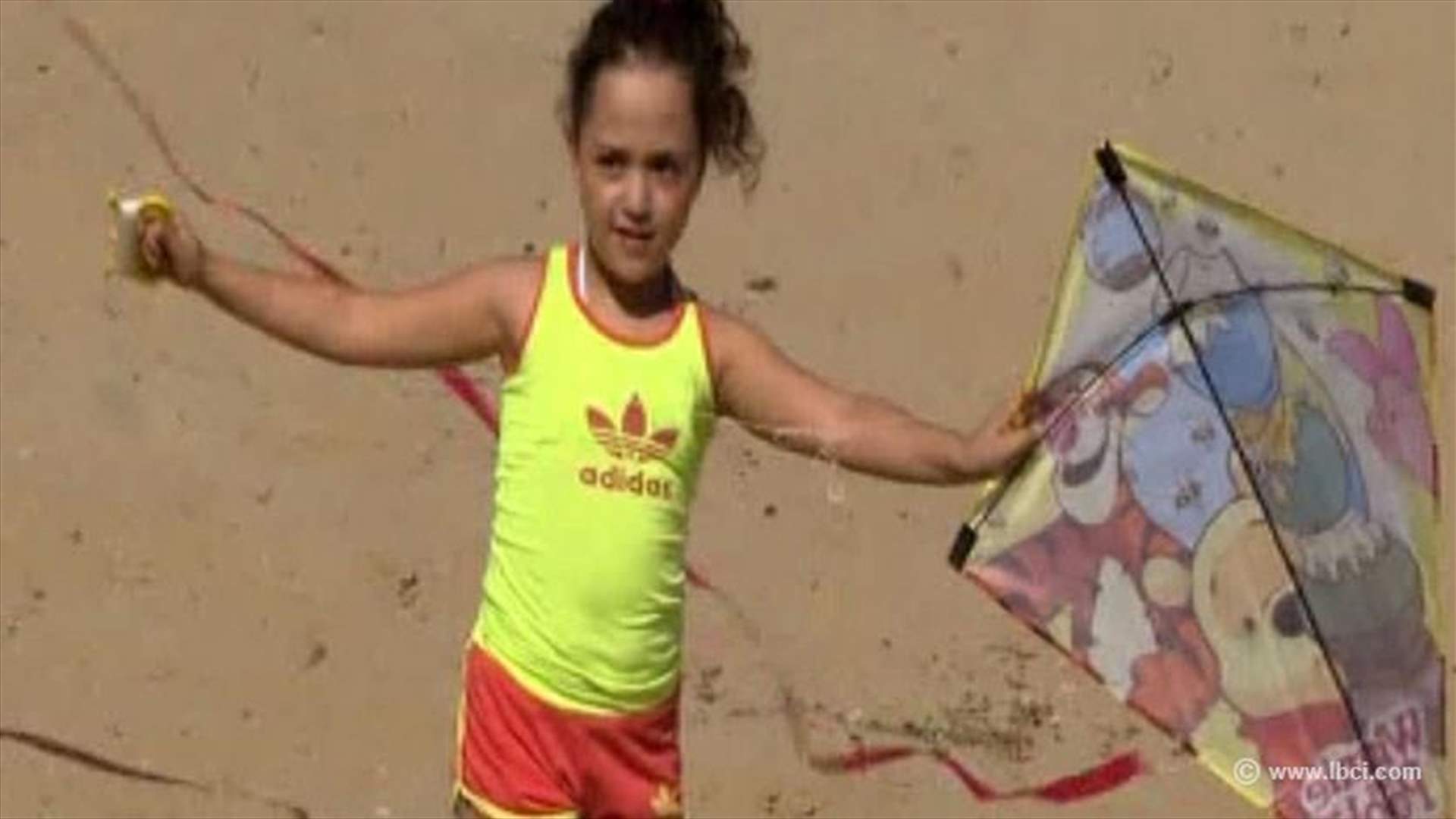 سماء الدامور: طيري يا طيارة طيري