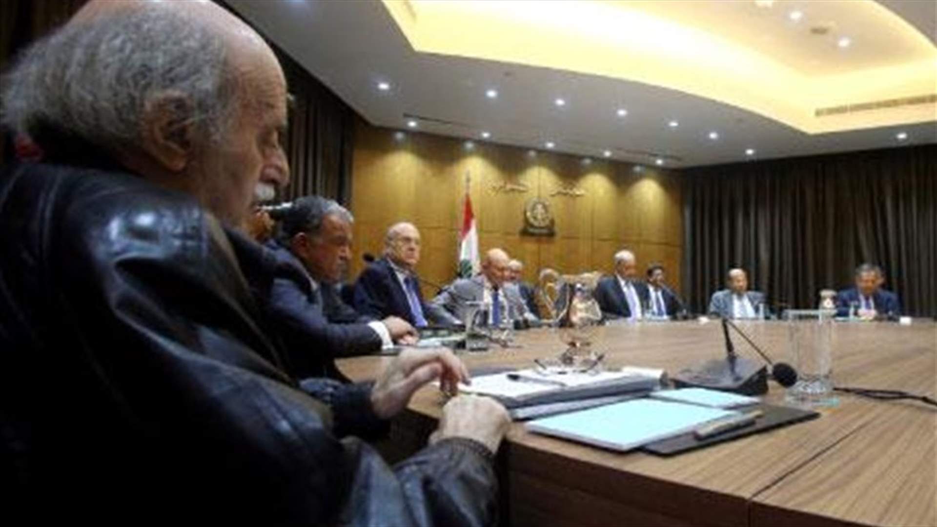 الأخبار: عون أبلغ بري منذ السبت بأنه لن يحضر الجلسة المسائية للحوار