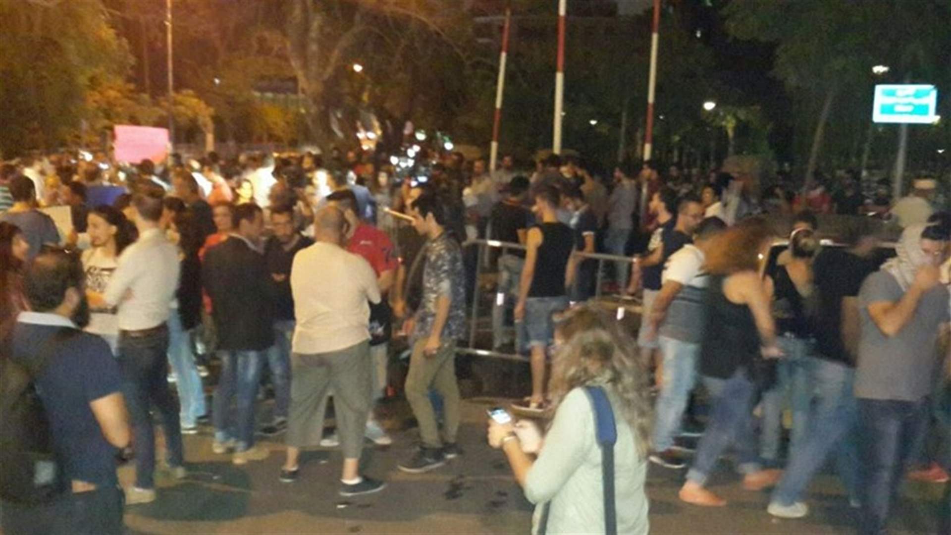 اعادة فتح الطريق أمام الداخلية..وتظاهرة أمام قصر عدل الجديدة