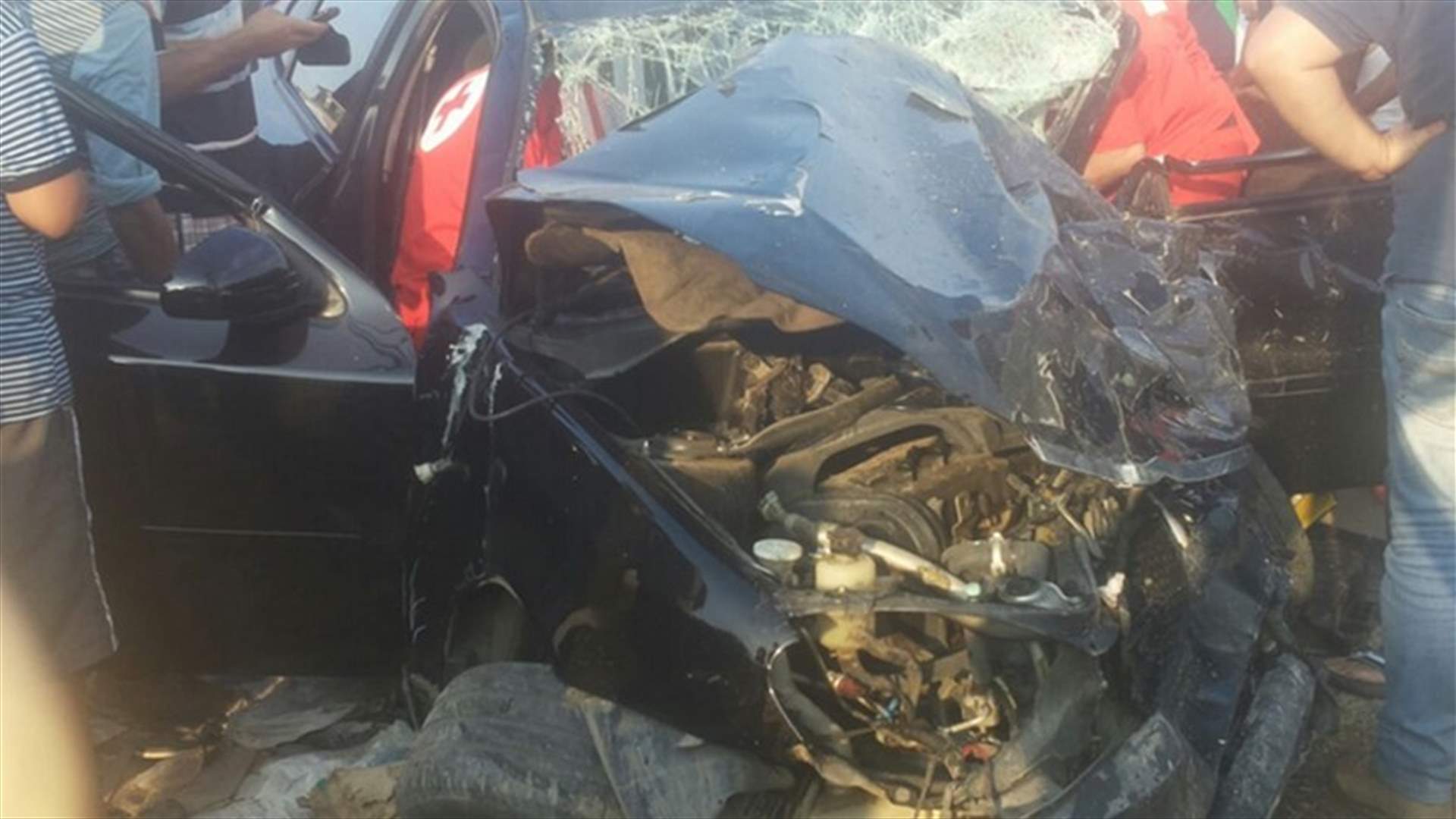 	بالصورة: 	4 جرحى بحادث سير على طريق عام الكويخات