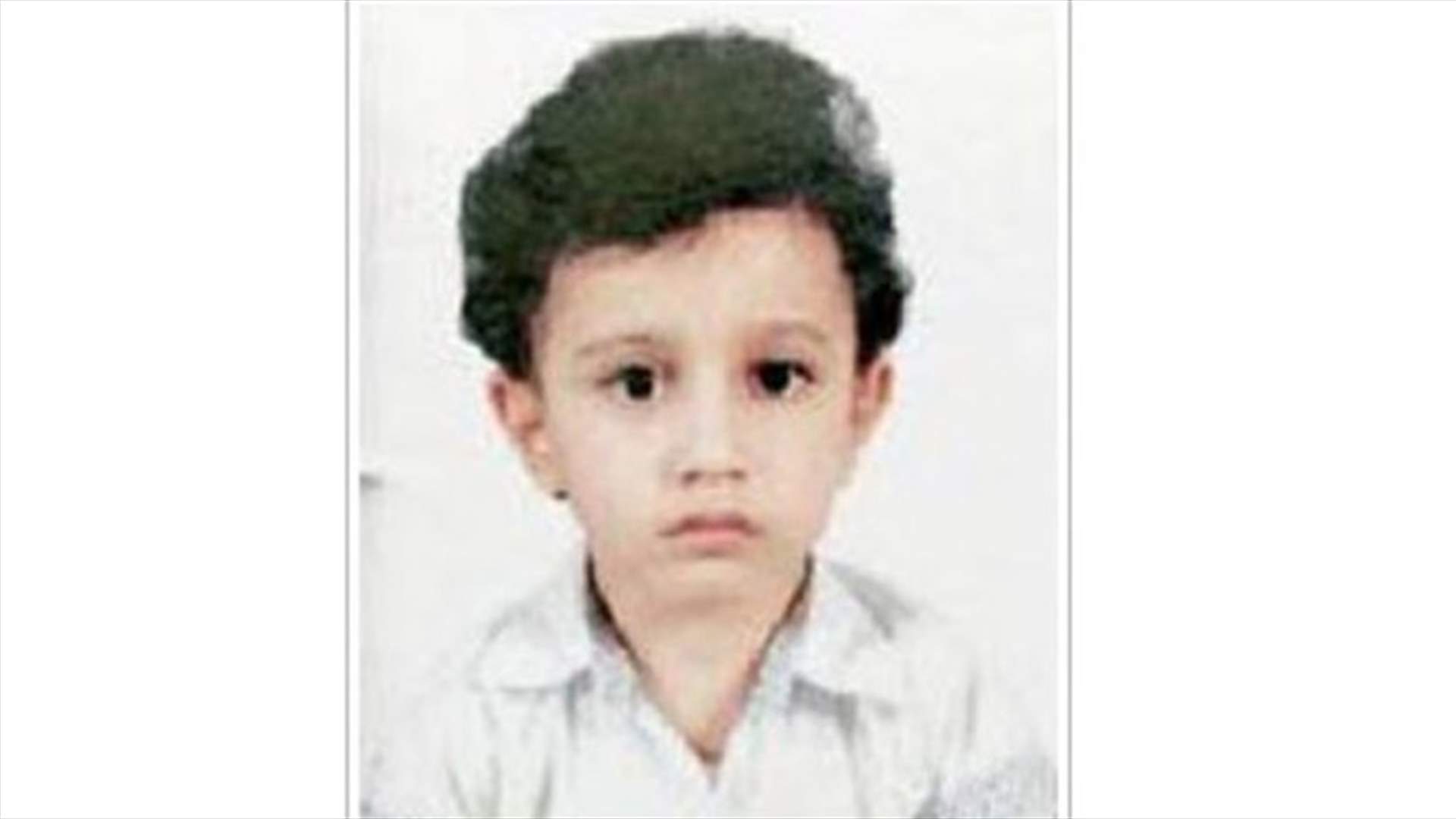 وفاة طفل نُسي في حافلة مدرسة