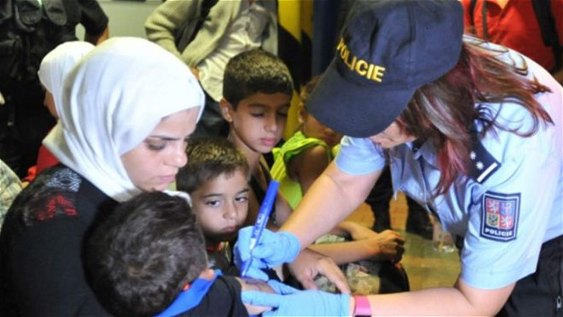 المجر اقفلت امام المهاجرين احدى نقاط العبور الرئيسية مع كرواتيا 