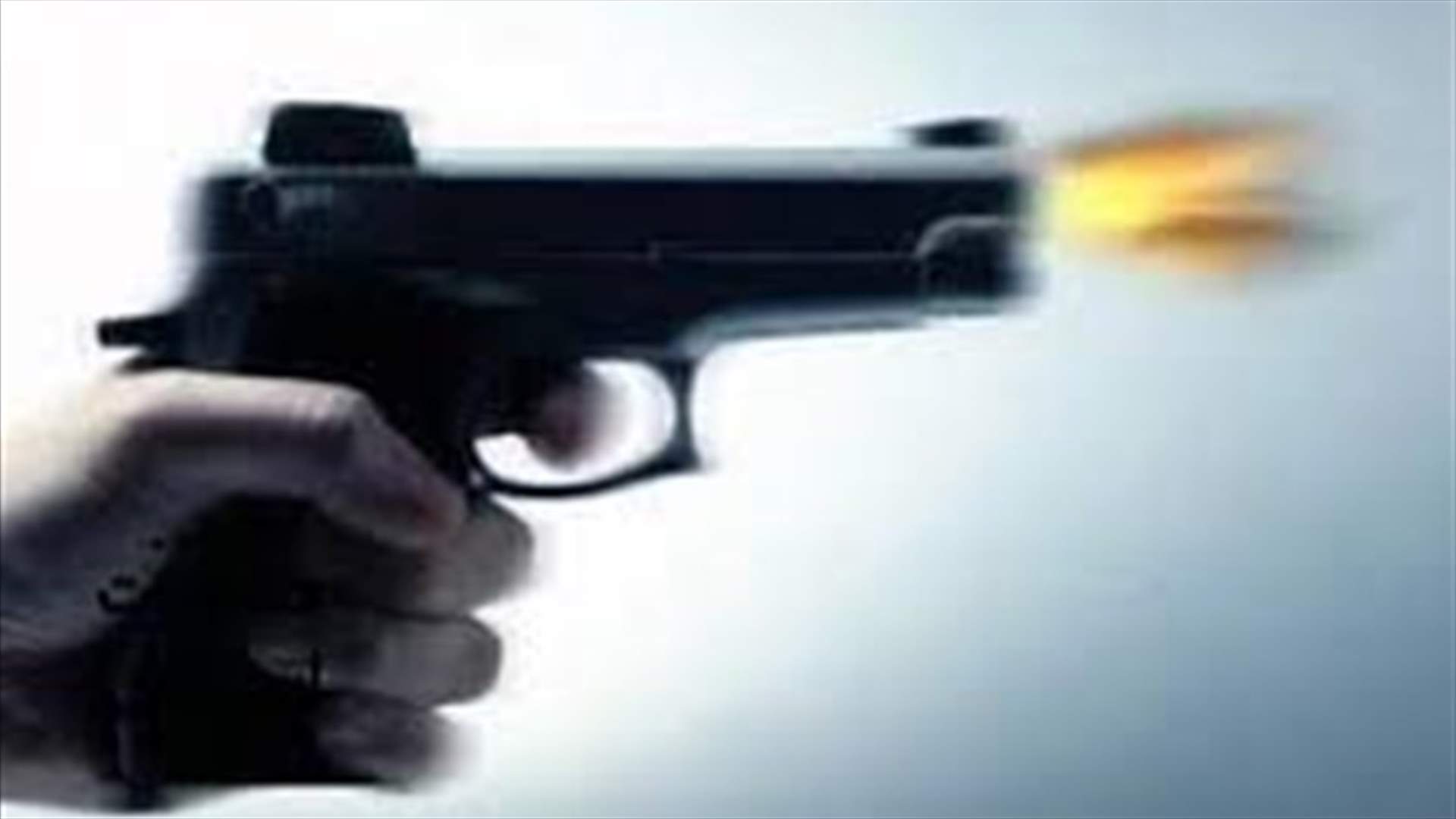 Lebanese citizen shoots dead a woman, commits suicide