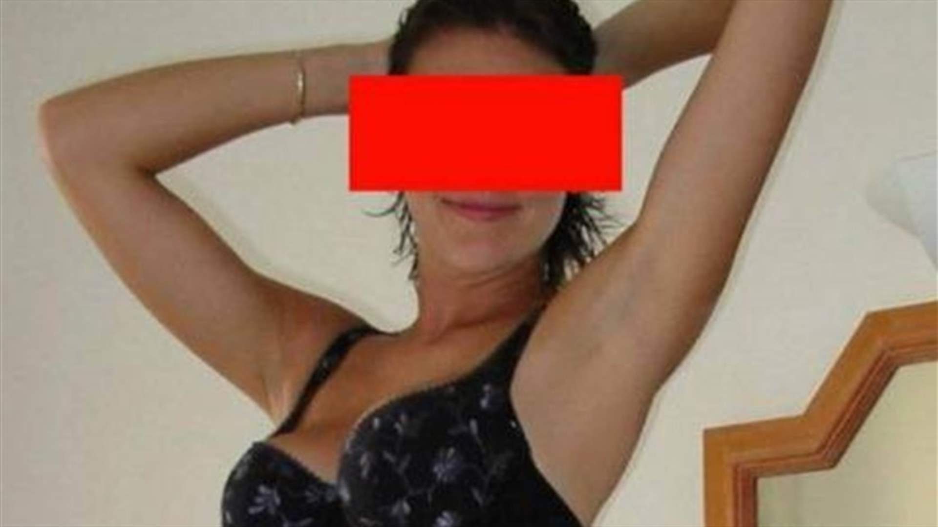 صورها المثيرة إلى زوجها تسبّبت بطلاقهما