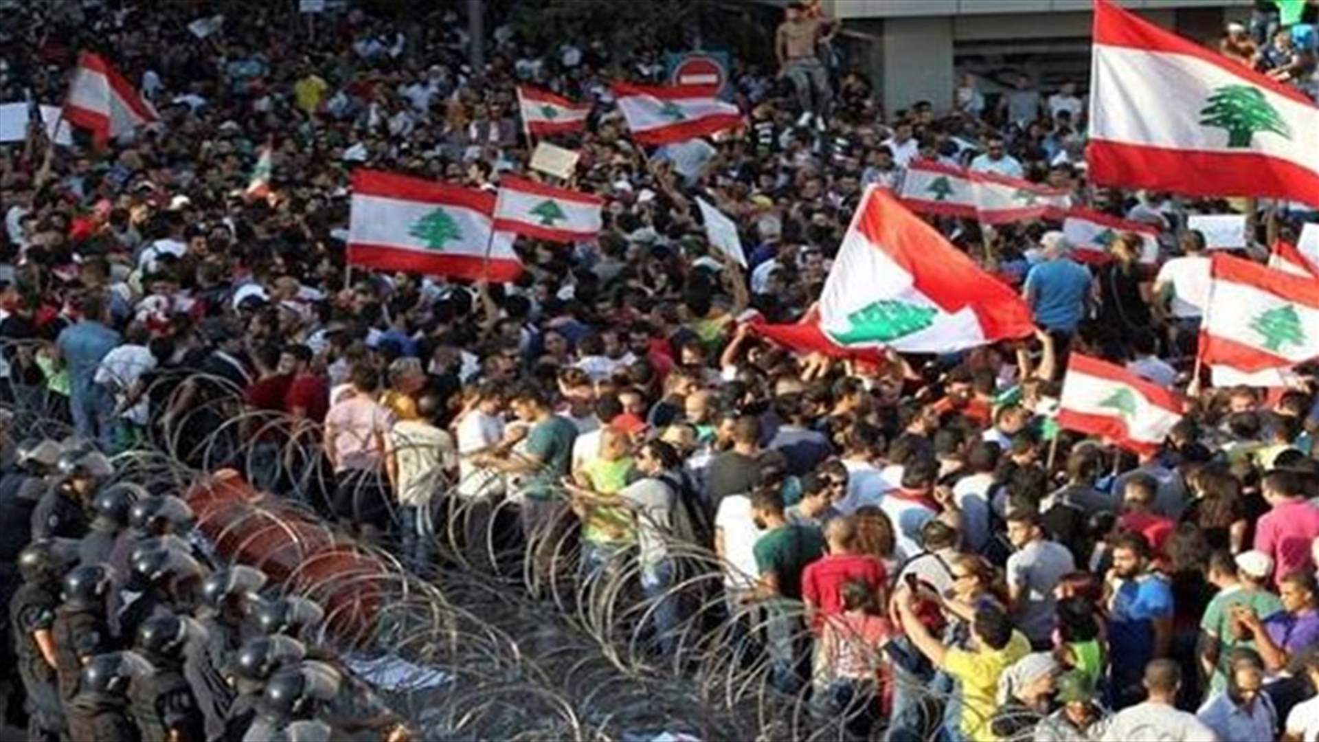 استدعاء ناشطين الحراك...وطلب منع سفر ميسرة سكر