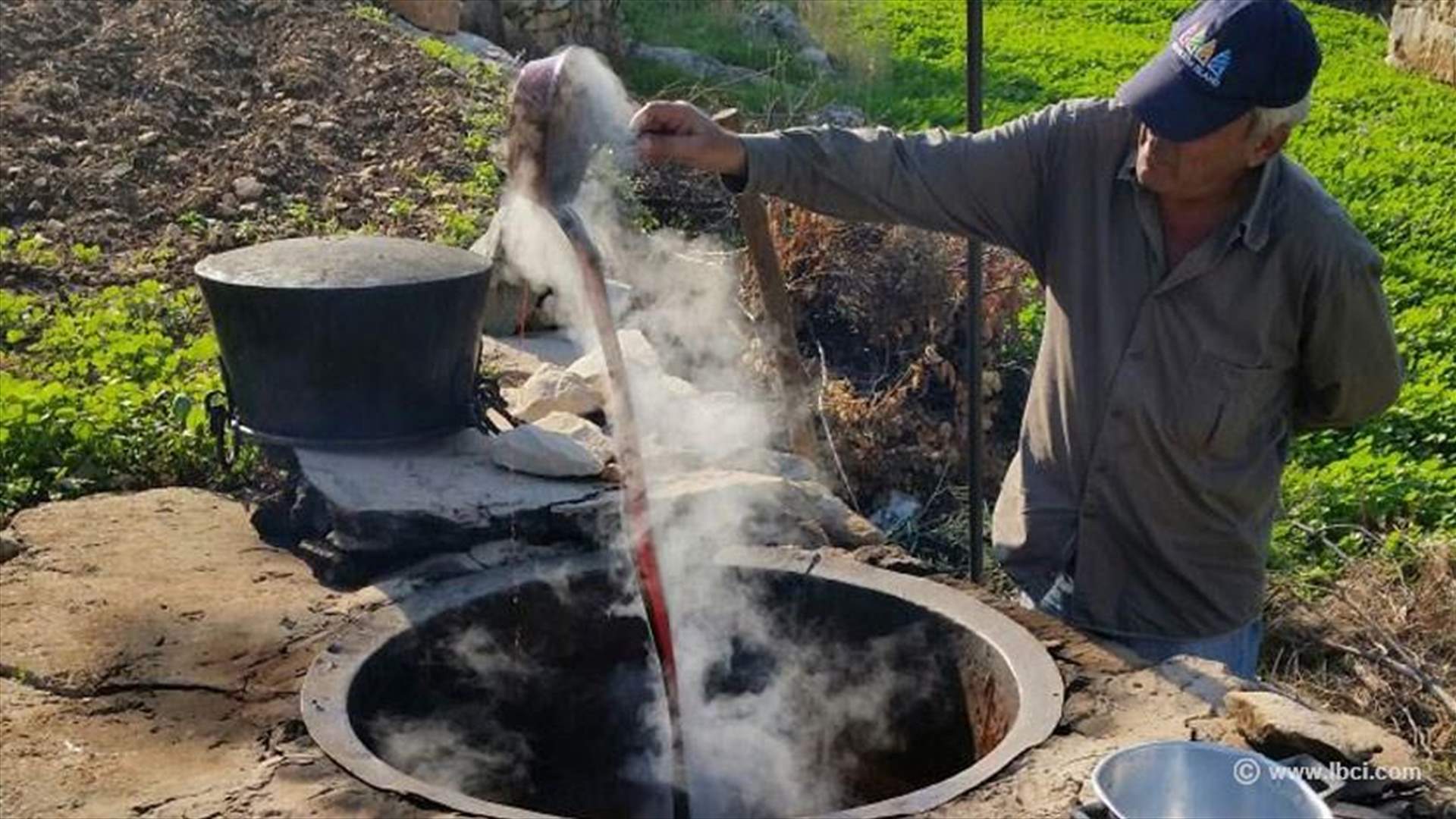 بين الخرنوب و الحلة قصة ضيعة