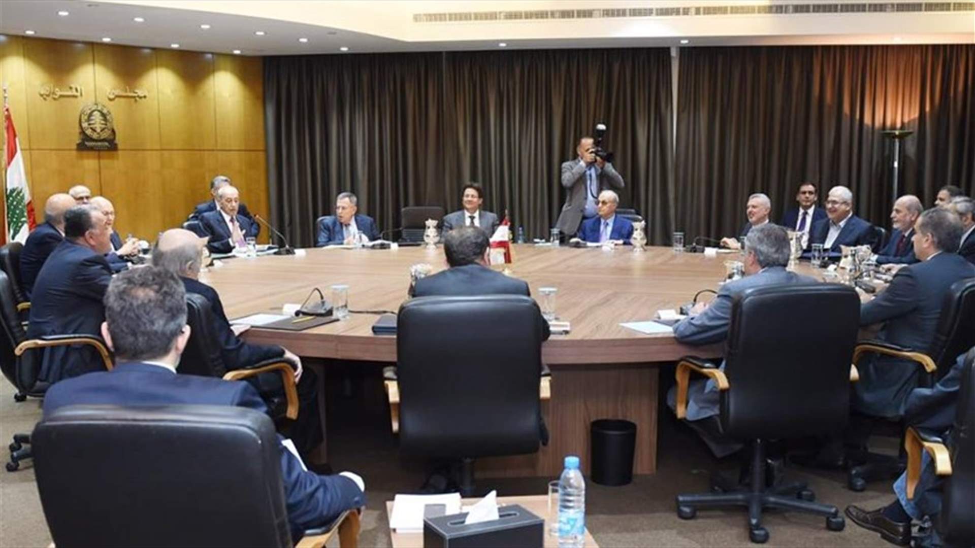 "الجمهوريّة": هذا ما ينقذ الحوار