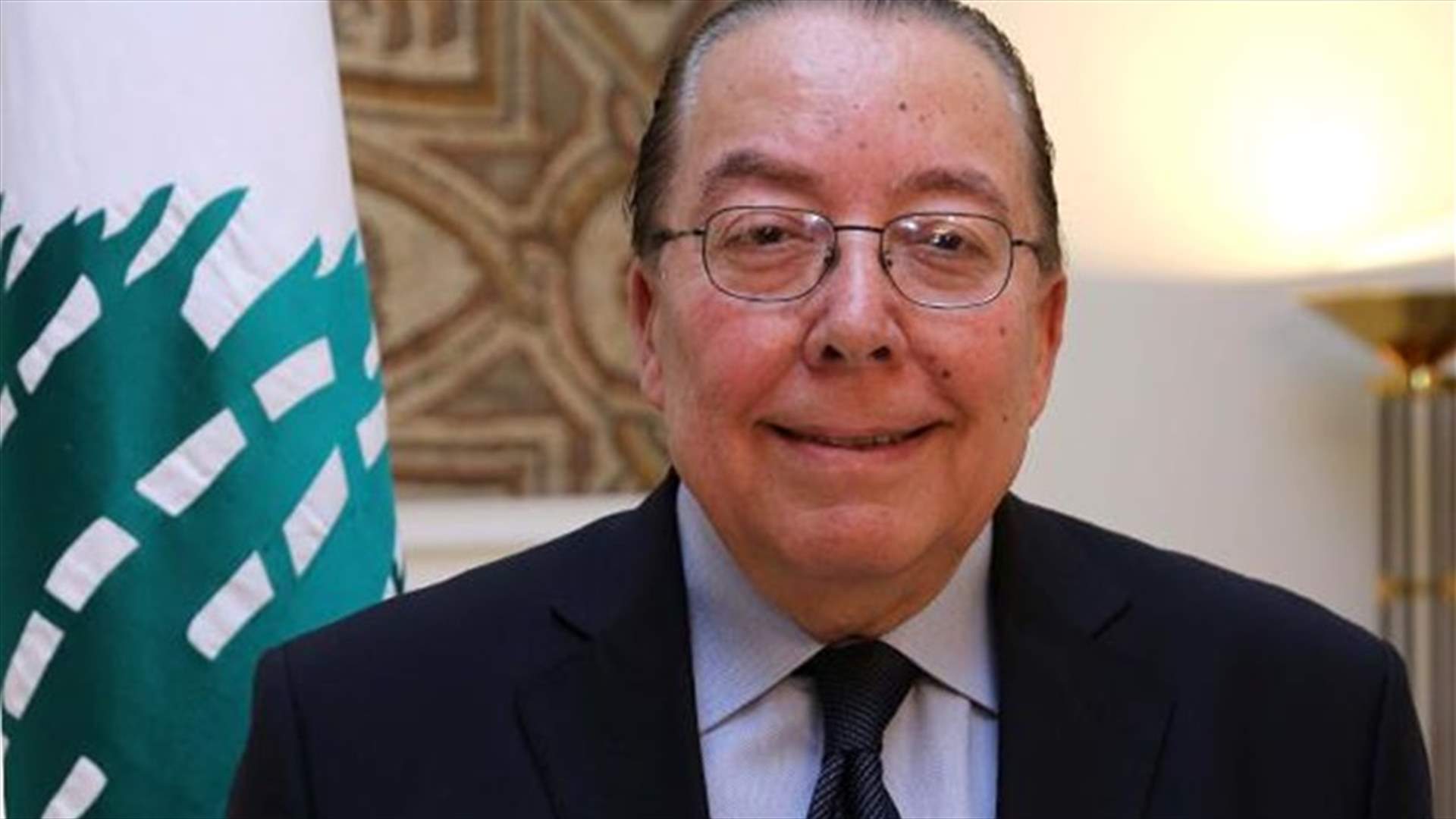 المشنوق: لا مطمر والبحث يجري  مجددا في الترحيل