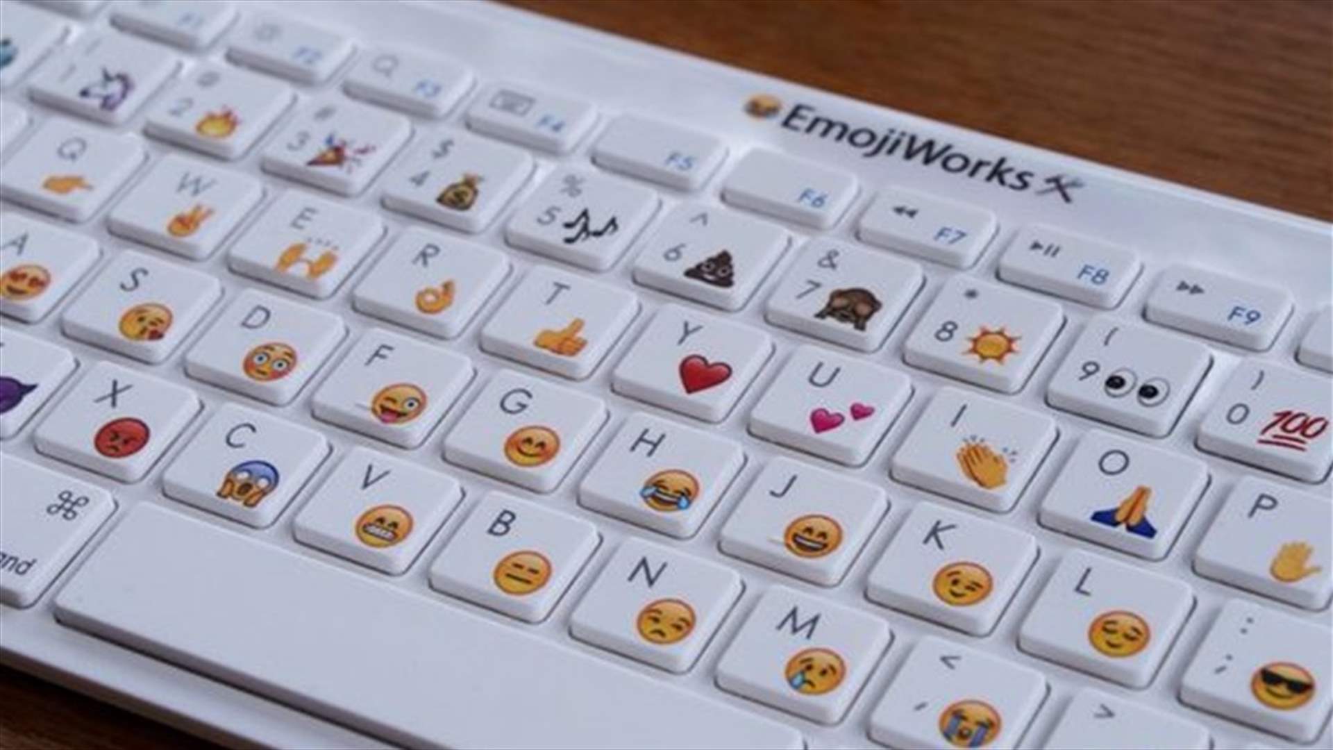 This Emoji Keyboard Will Help You Send Smilies 10 Times Faster