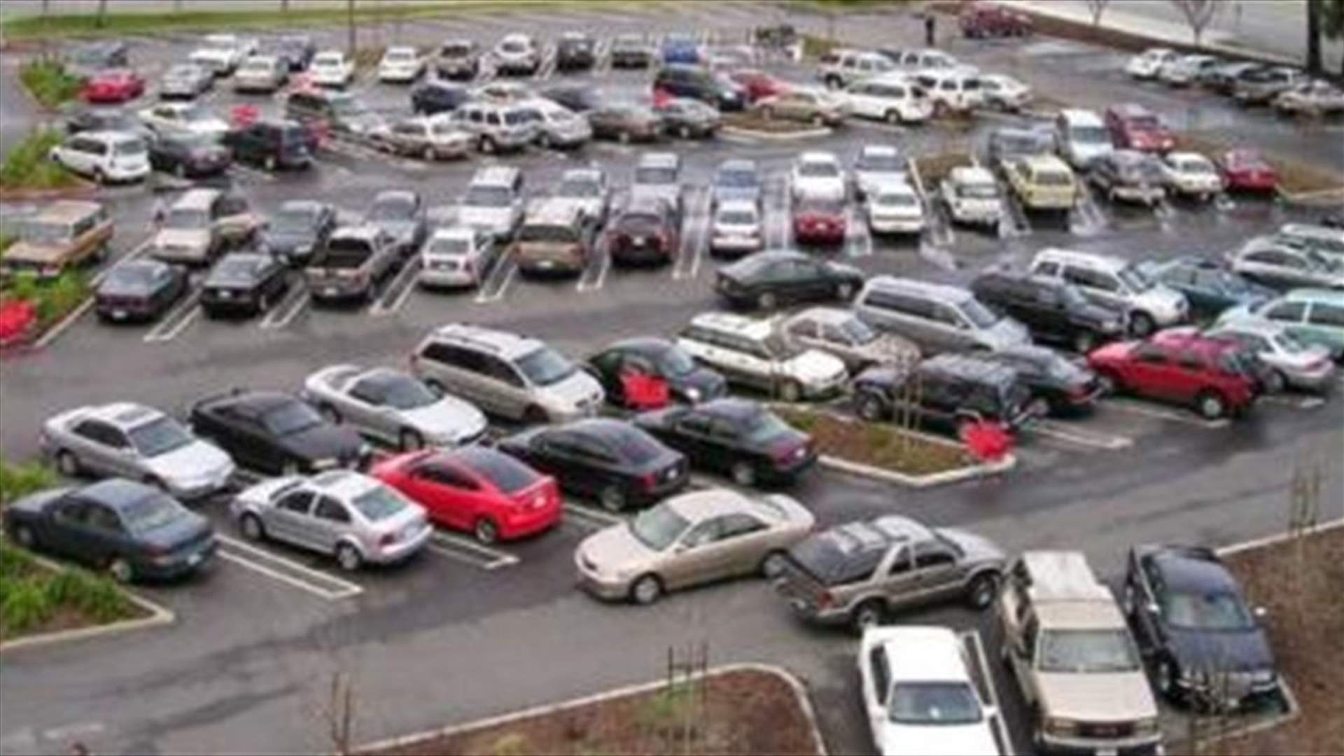 بالصورة: الموقف الأغلى 25000 ليرة للساعة الواحدة !