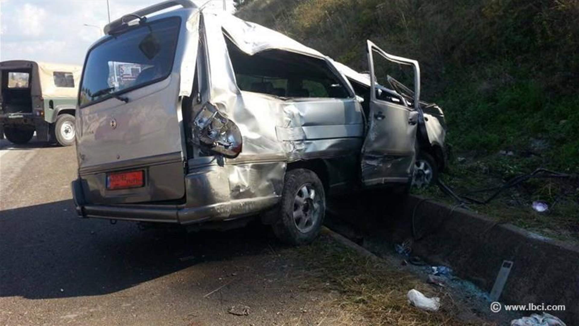 بالصورة...مقتل جندي وجرح 11 آخرين بانقلاب فان للركاب في البيسارية