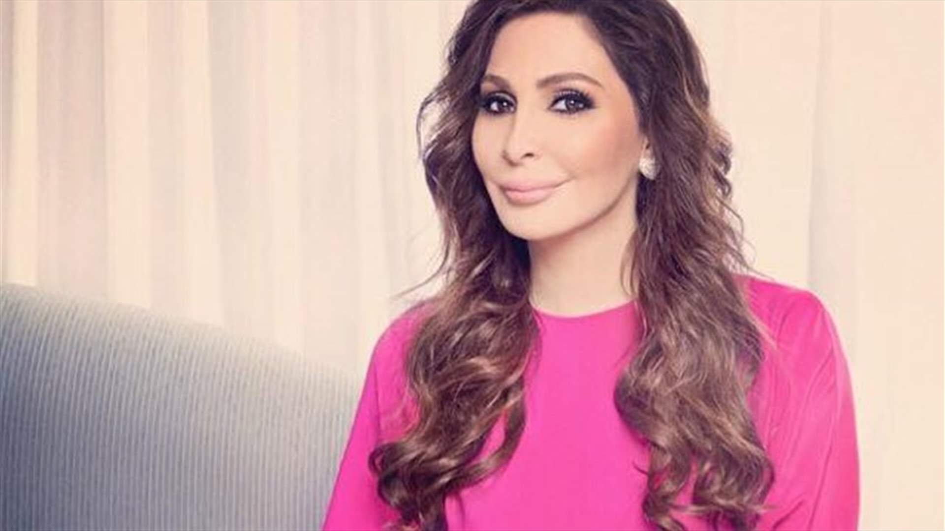 التأشيرة تمنع إليسا من إحياء حفلها في كندا
