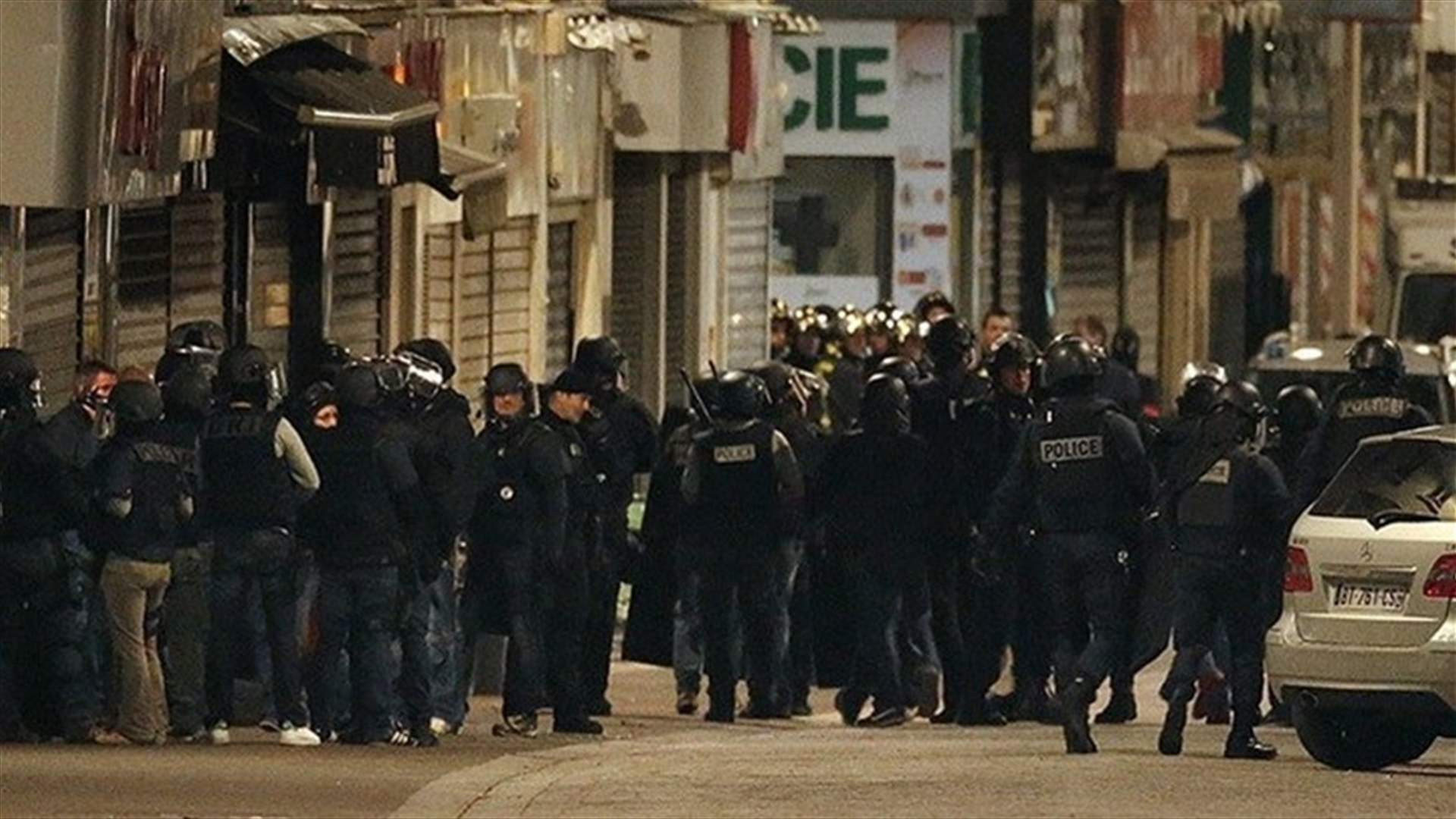 مالك مسكن المشتبه بهم في هجمات باريس يمثل أمام قاض لمكافحة الإرهاب
