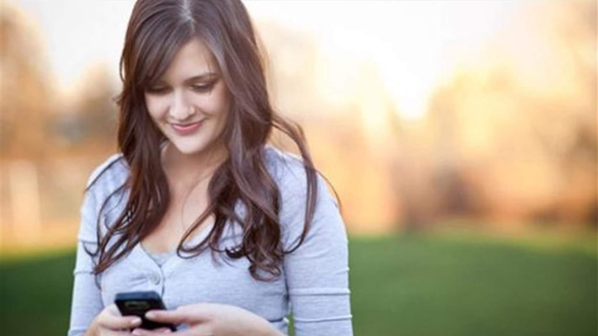 اختراع جديد لشحن الهاتف مرّة في الأسبوع