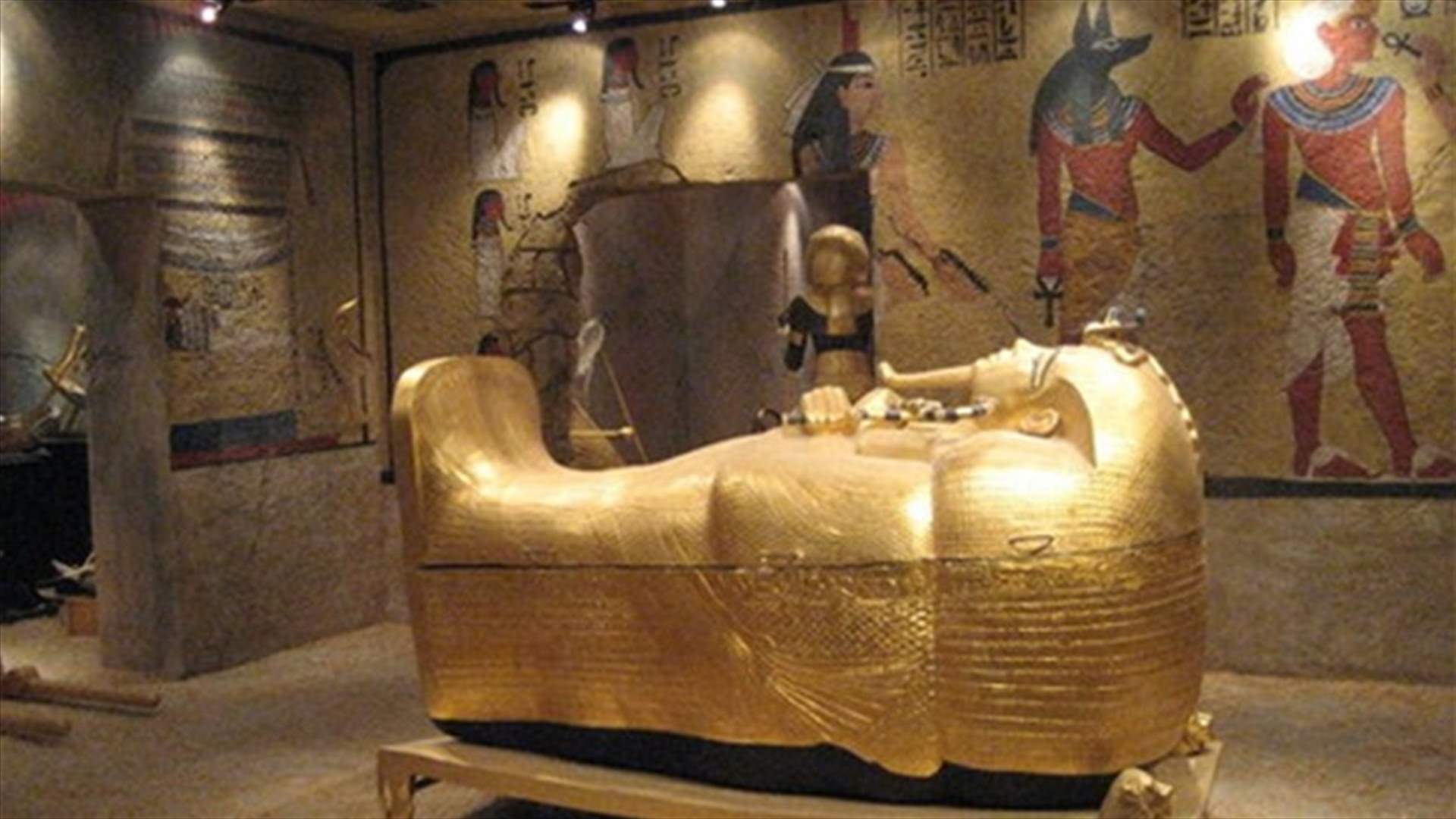 غرفة سرية خلف مقبرة توت عنخ آمون قد تكون لنفرتيتي