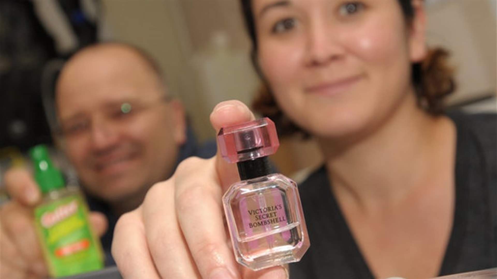 عطر فيكتوريا سيكريت يطرد البعوض