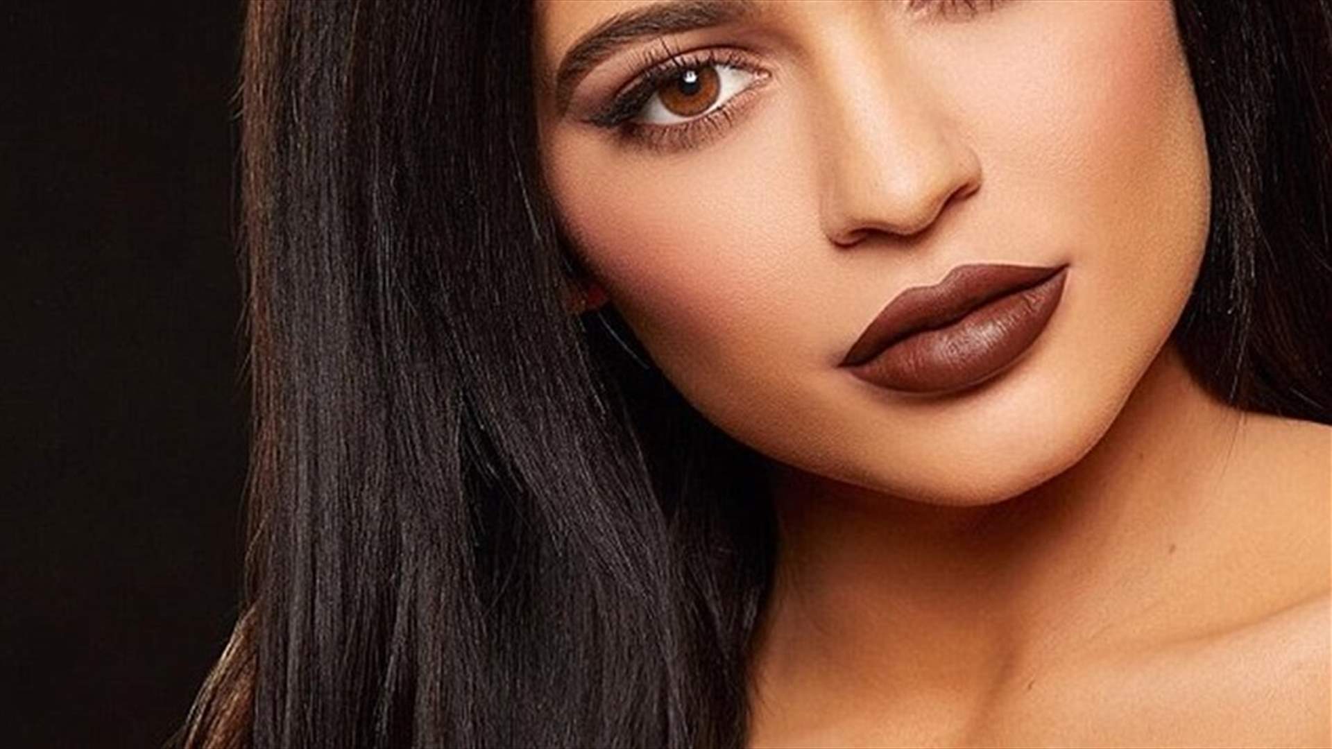 بعد ساعات فقط... ارتفع سعر أحمر شفاه كايلي جينر 10 مرّات أكثر