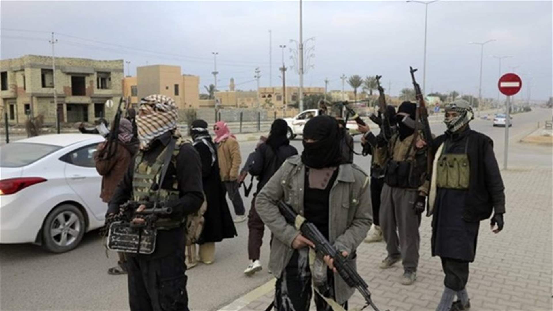 مقاتلو القاعدة يسيطرون على مدينتين بجنوب اليمن