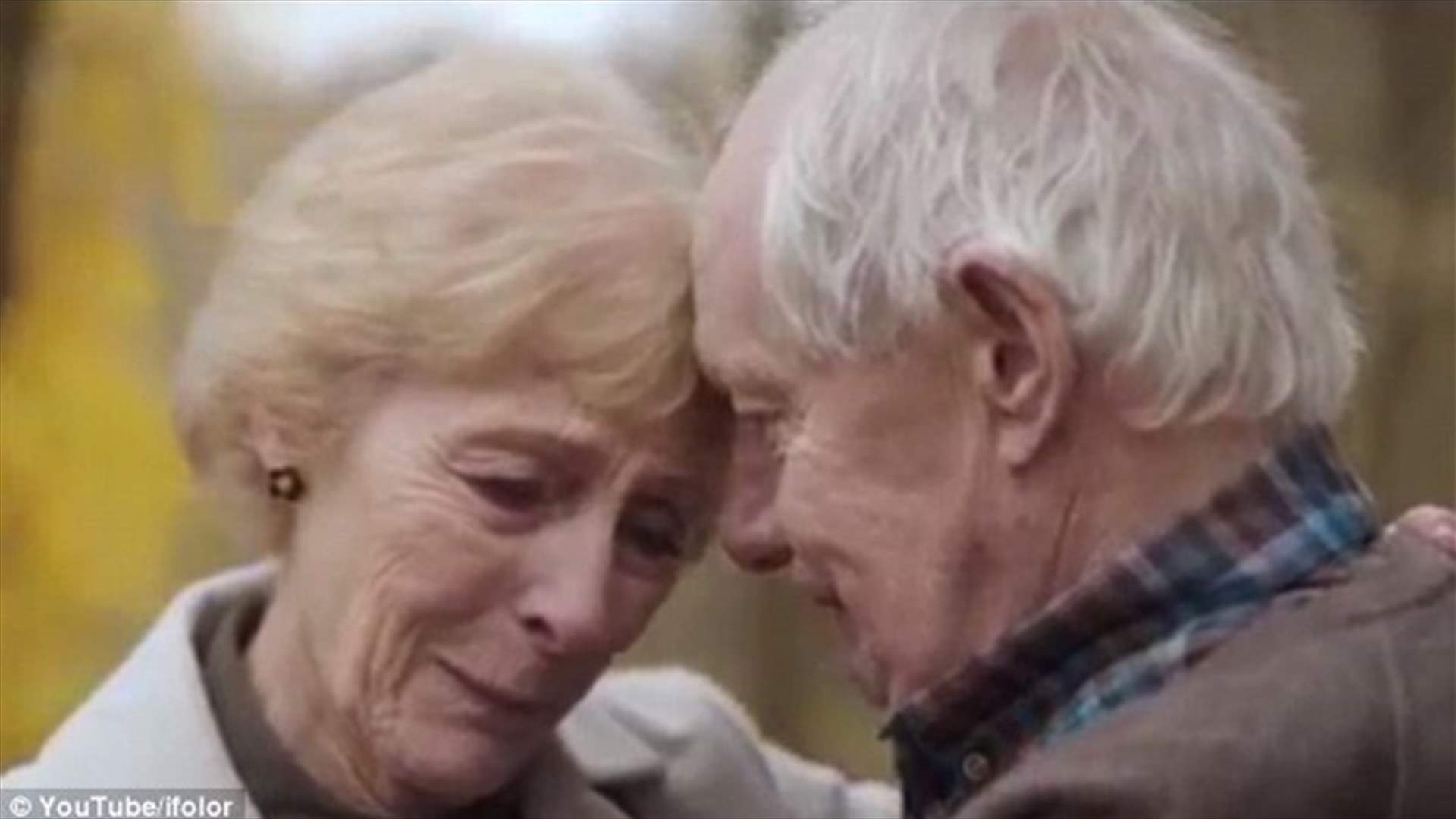 من إعلانات عيد الميلاد المؤثّرة... رجل استعاد ذاكرته ليراقص زوجته