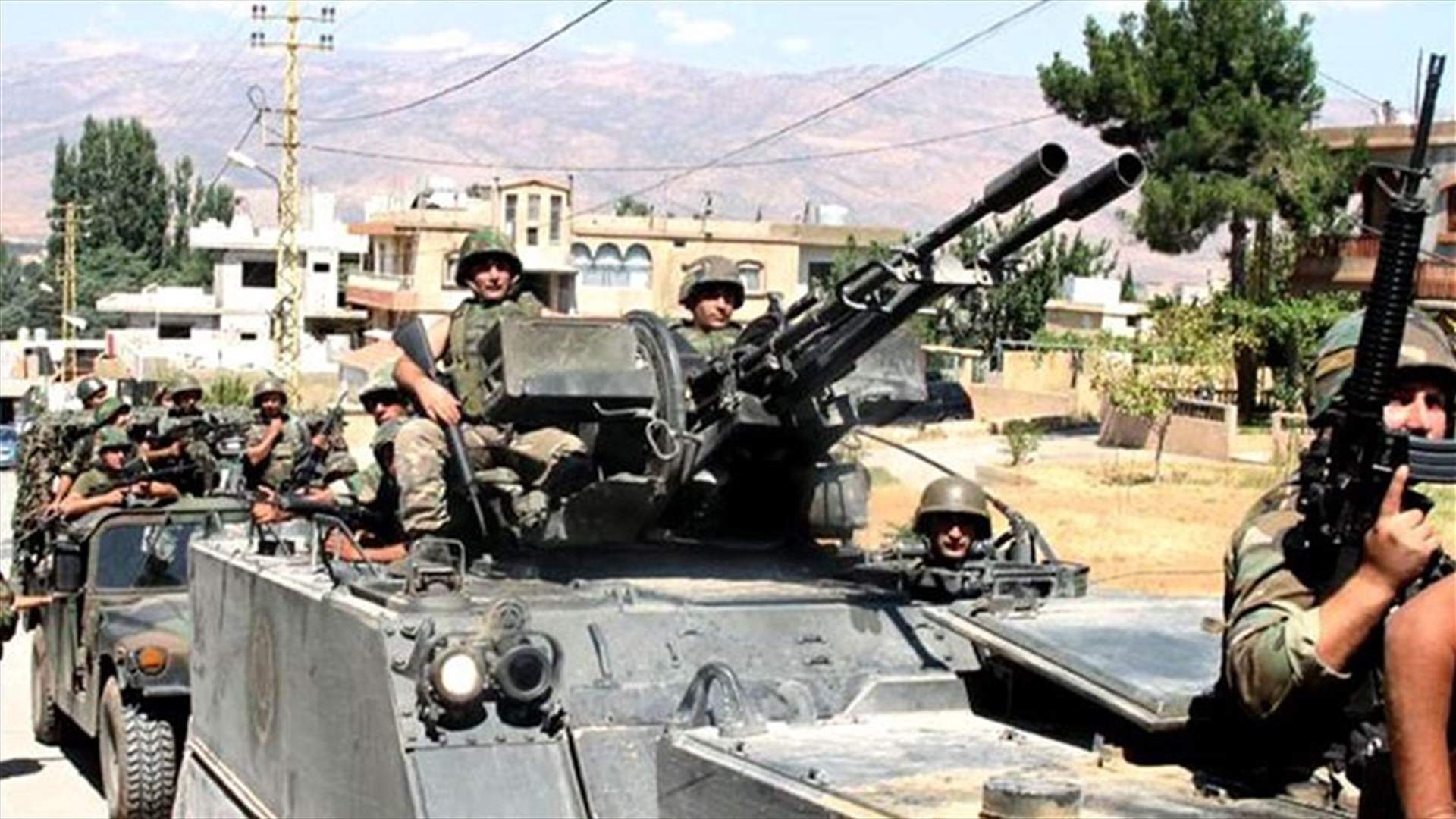 Lebanese army targets gunmen in Arsal outskirts