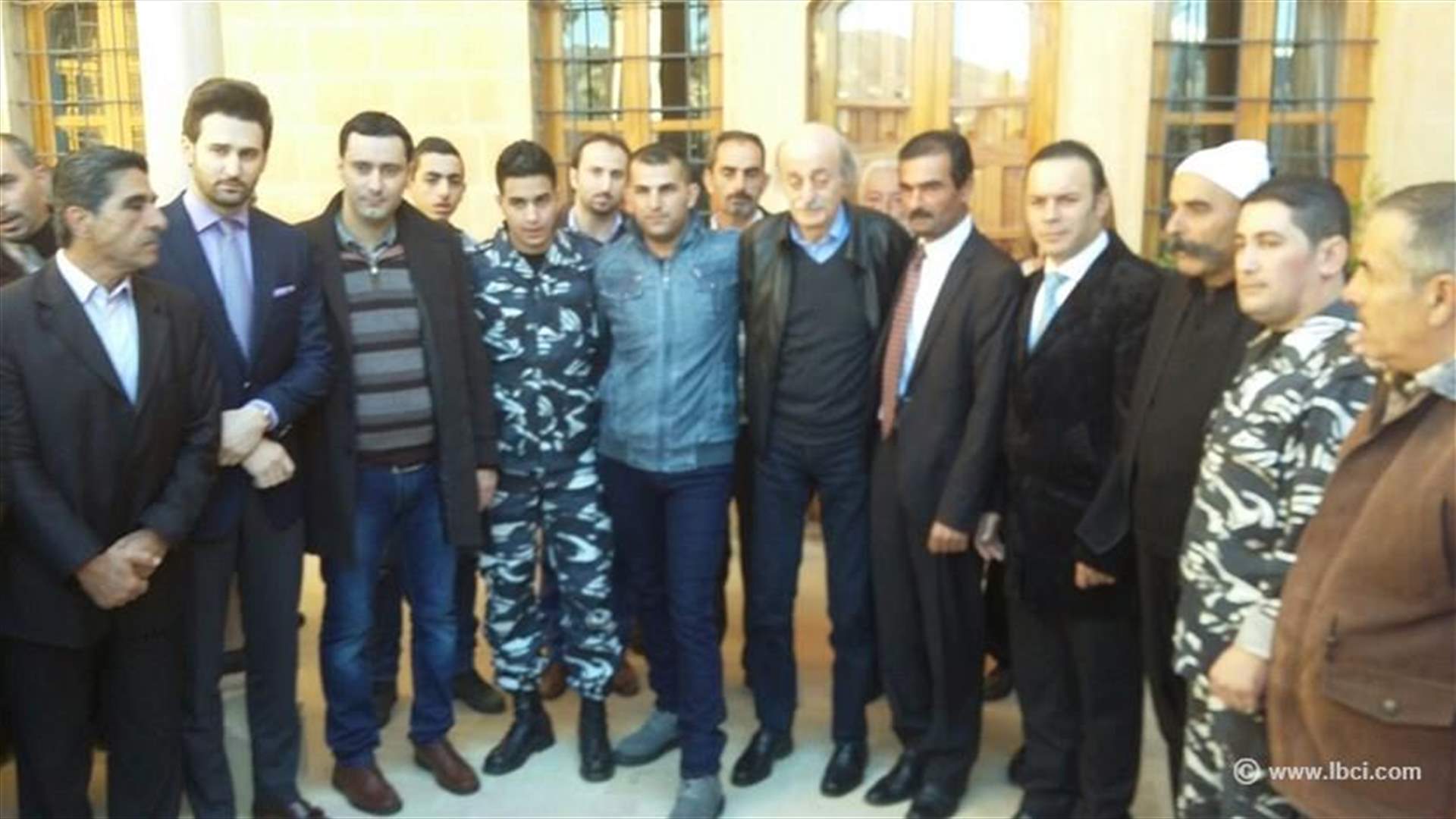 جنبلاط يستغرب إغفال دور برّي في تحرير العسكريين