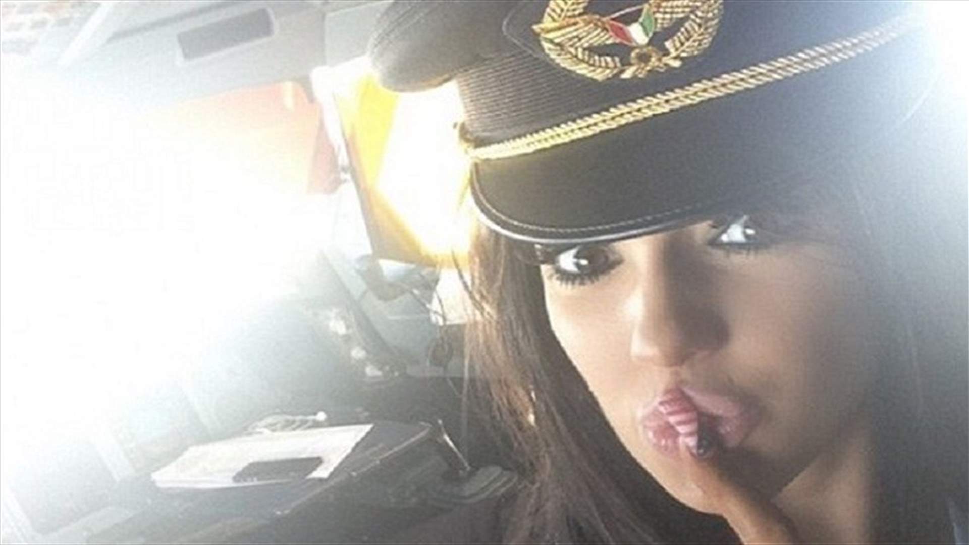 سحب الرخصة من طيّار كويتي والسبب... ممثّلة إغراء