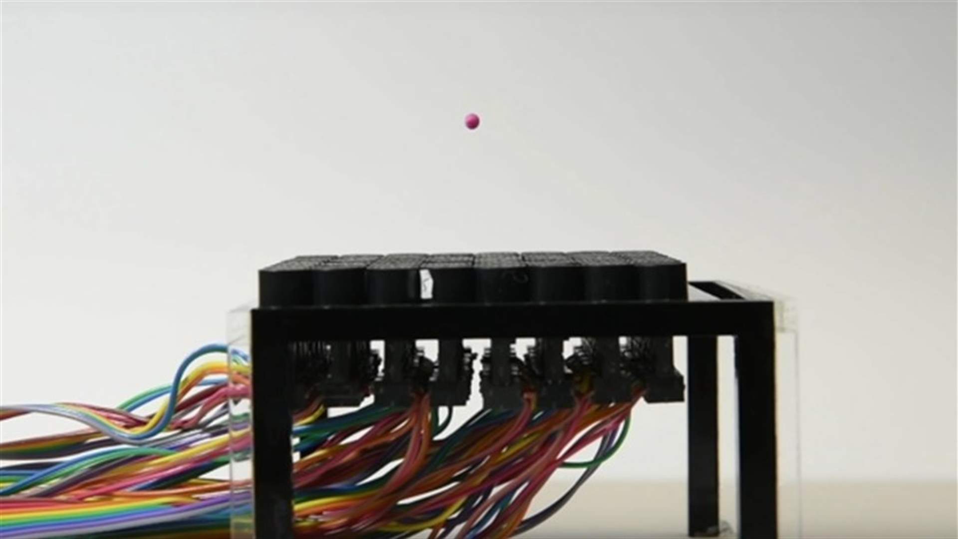أول مغناطيس يحرك الأشياء بالموجات الصوتية...الخيال العلمي أصبح حقيقة؟