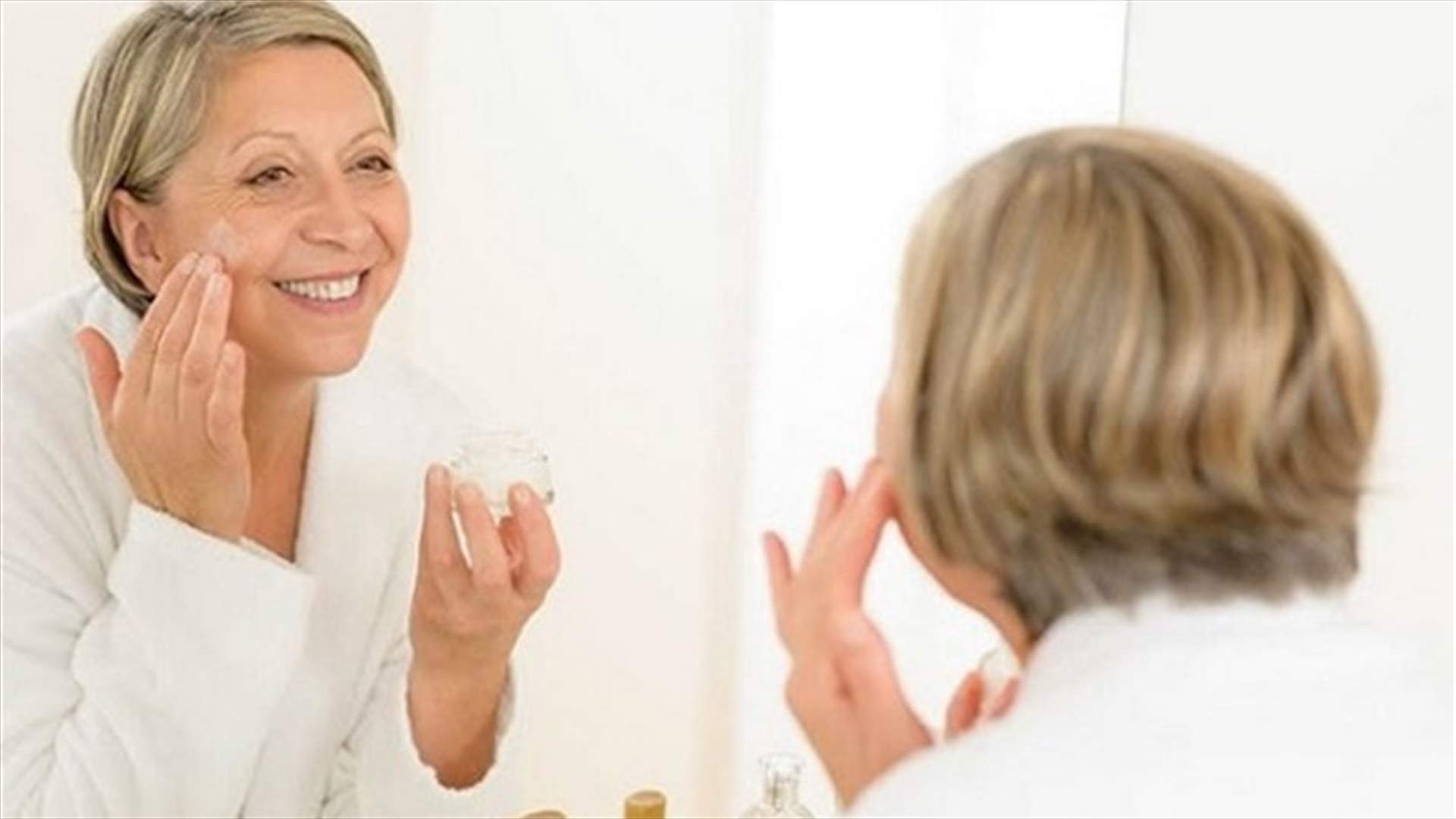 كيف تهتمّين ببشرتك بعد سنّ الخمسين؟