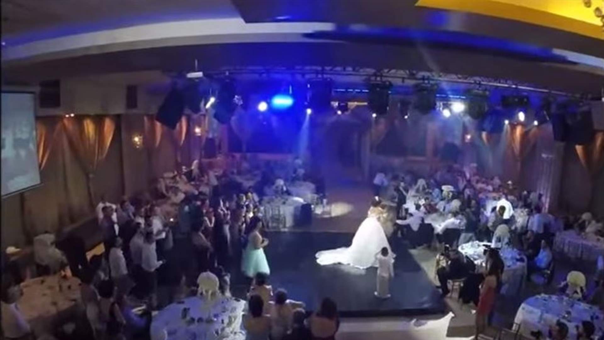 بالفيديو: من مدعوّة إلى عروس في حفل زفاف